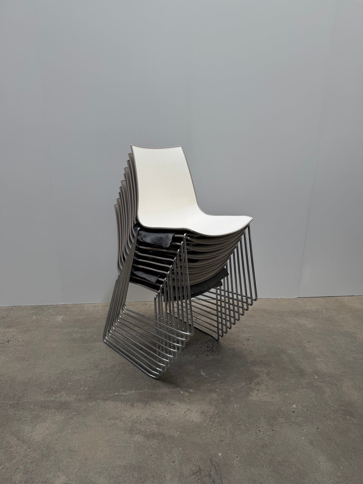 Pedrali Tweet 894 Sled Chair by Marc Sadler – White & Grey, Chrome – view 3 – pre-owned