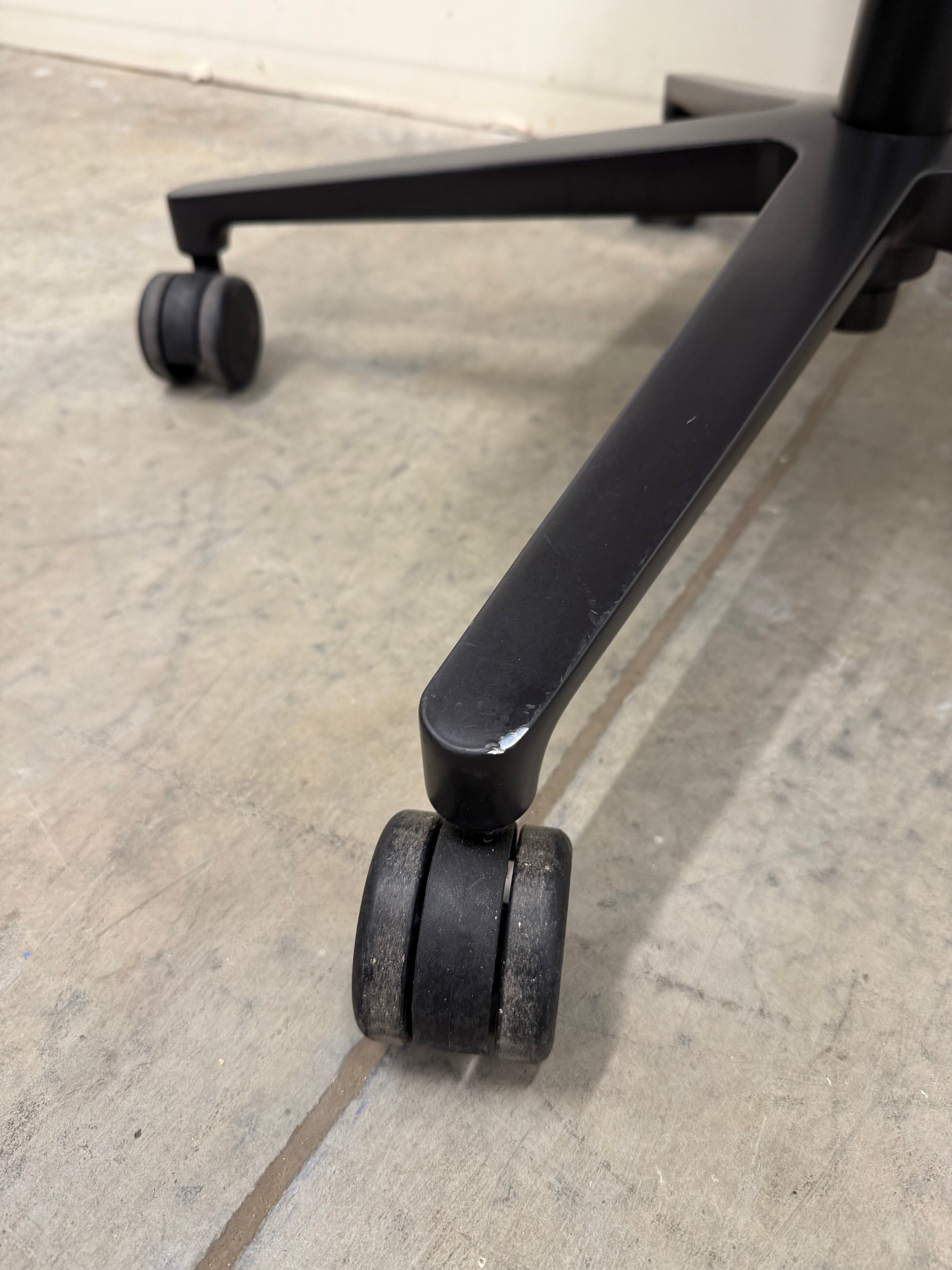 Vitra Softshell Chair – Grey Fabric with 5-Star Base on Castors