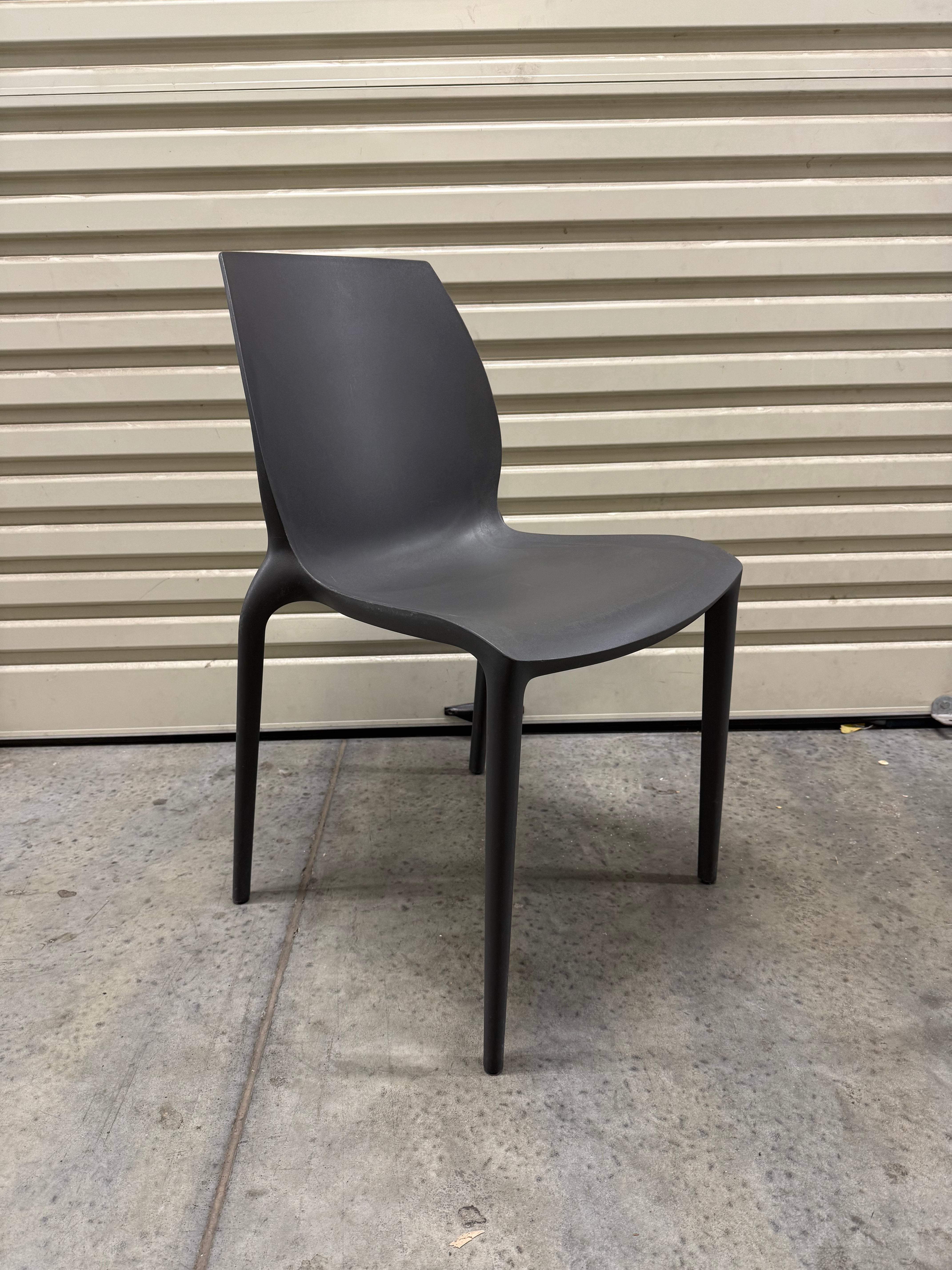 Hidra Stackable Chair by Bontempi – Grey