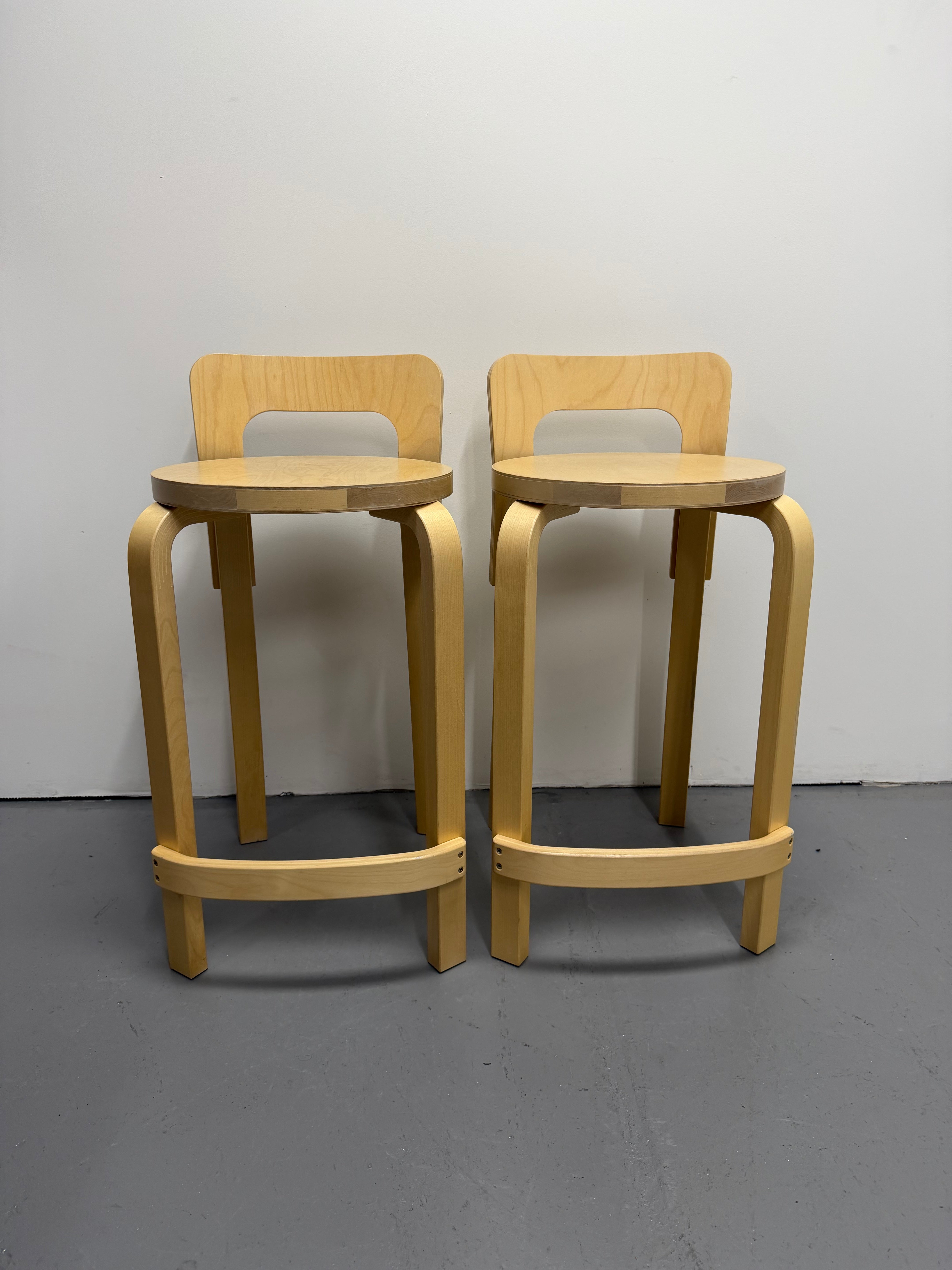 Artek Low Bar Stool K65 by Alvar Aalto – Natural Birch