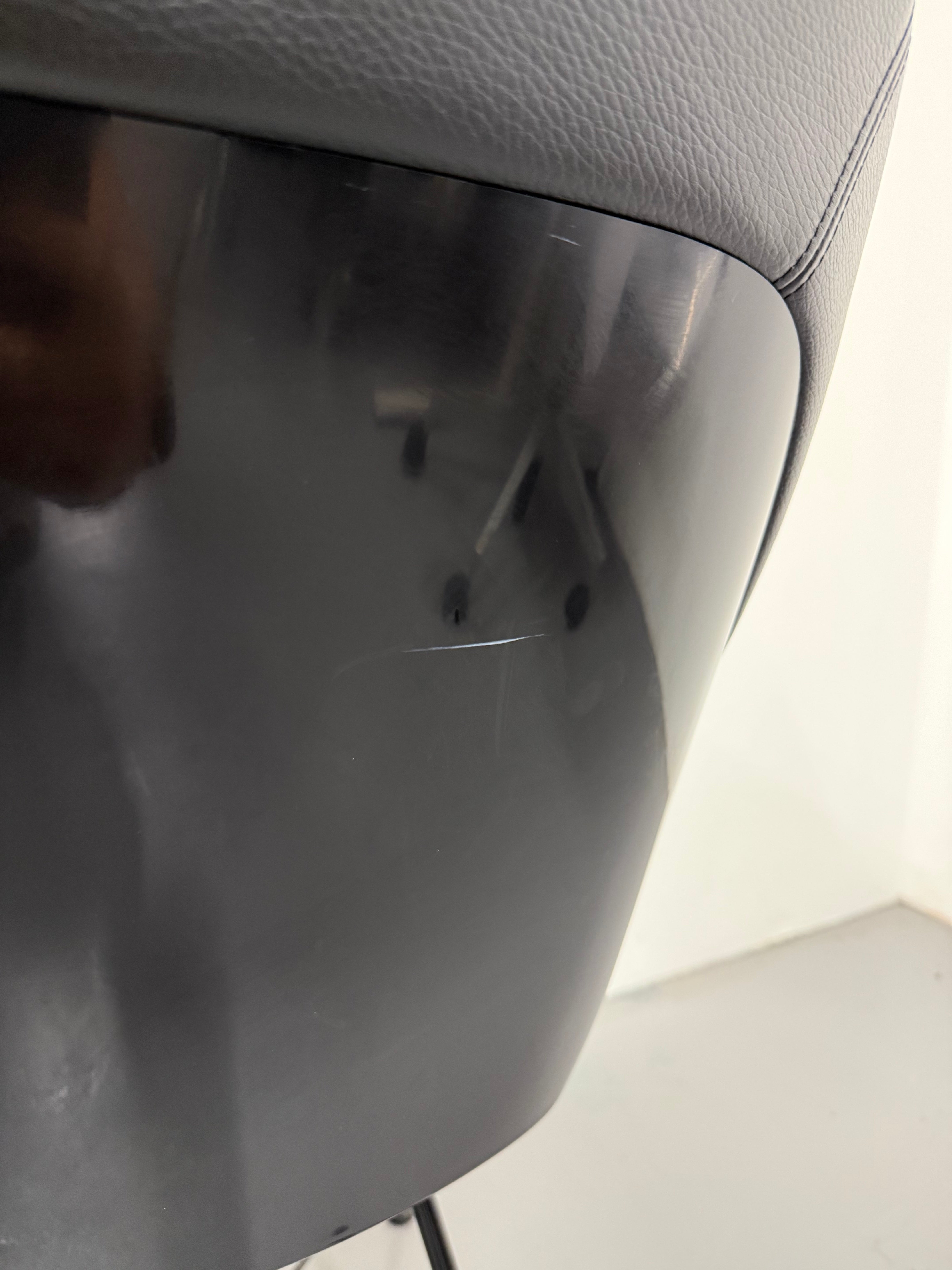 Walter Knoll Turtle Chair - Black Leather with Wire Base