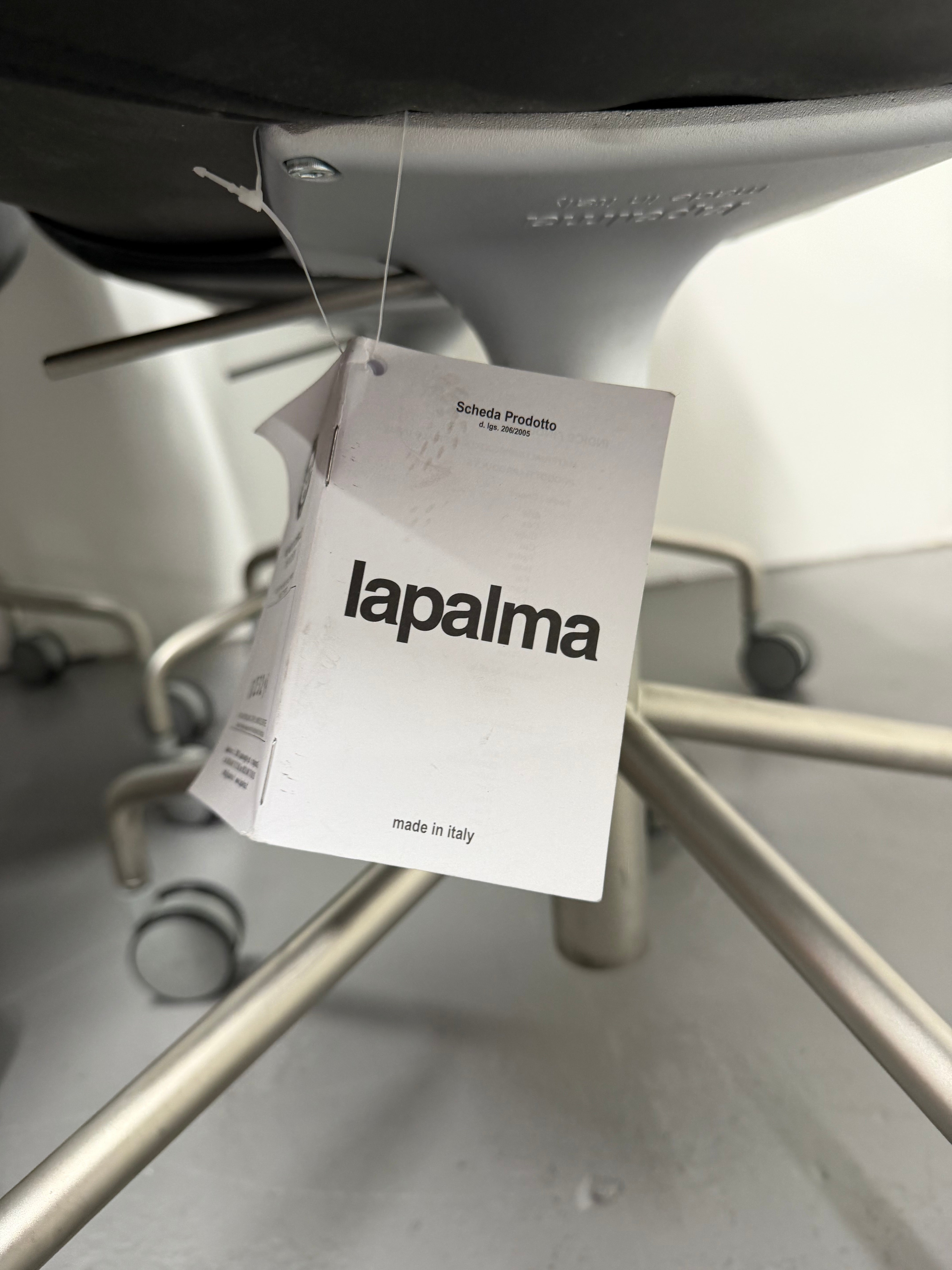 Lapalma Pass Easy Chair – Black Leather, 5-Star Castor Base