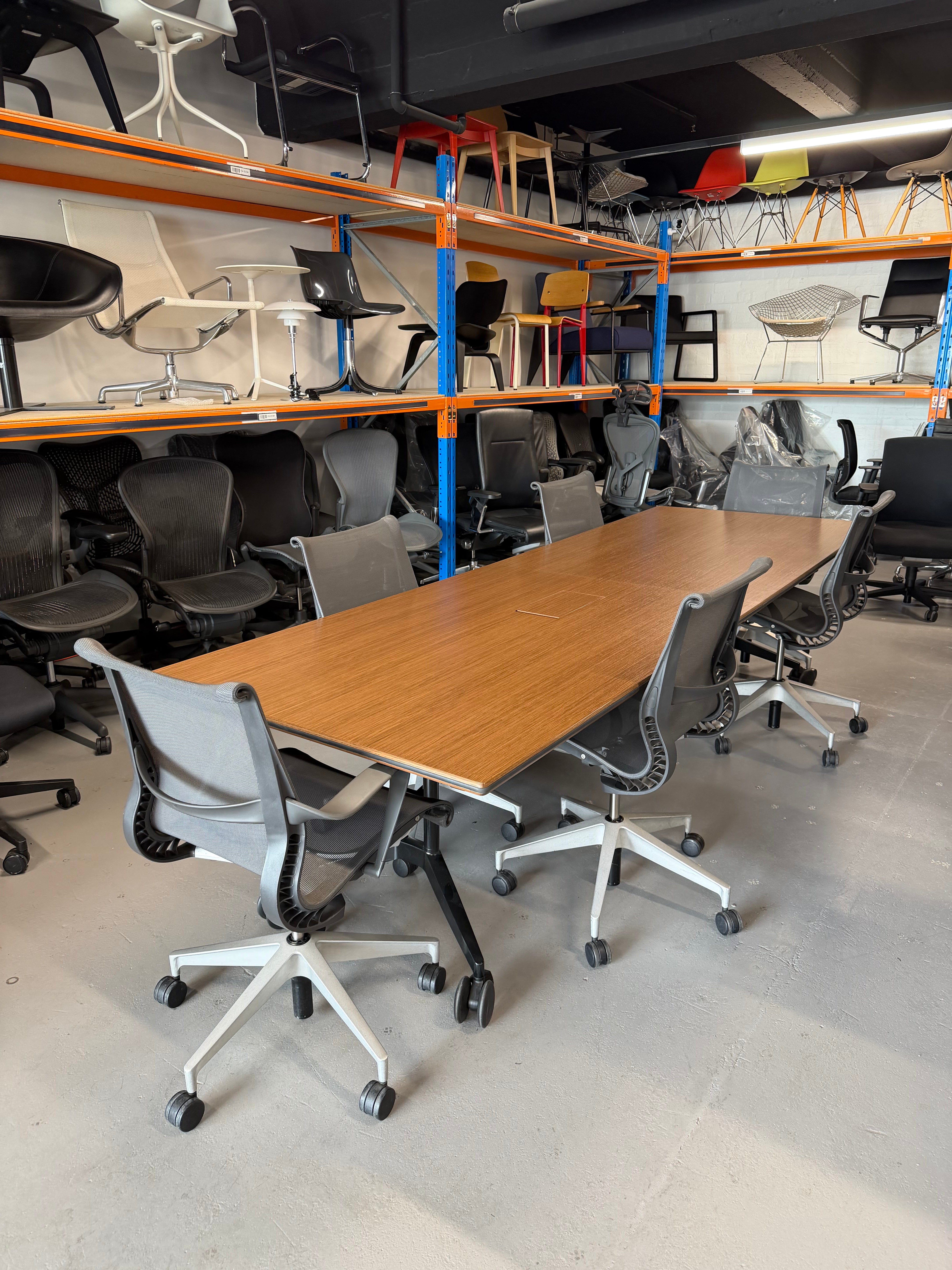 Wilkhahn Confair Walnut - 3000x1000