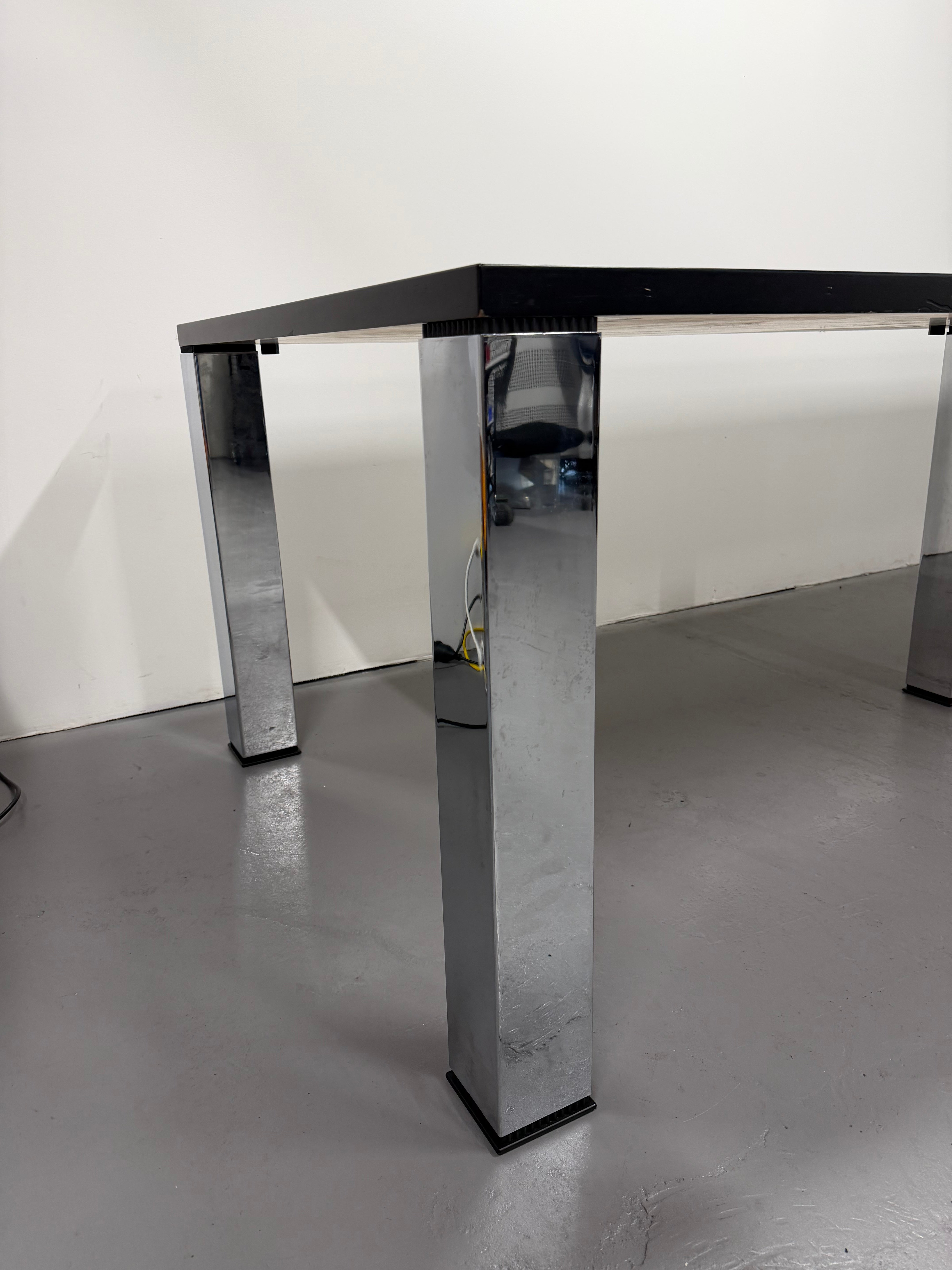 Wilkhahn CEO Boardroom Table - 2600 × 1000 mm (Black Nero Veneer)