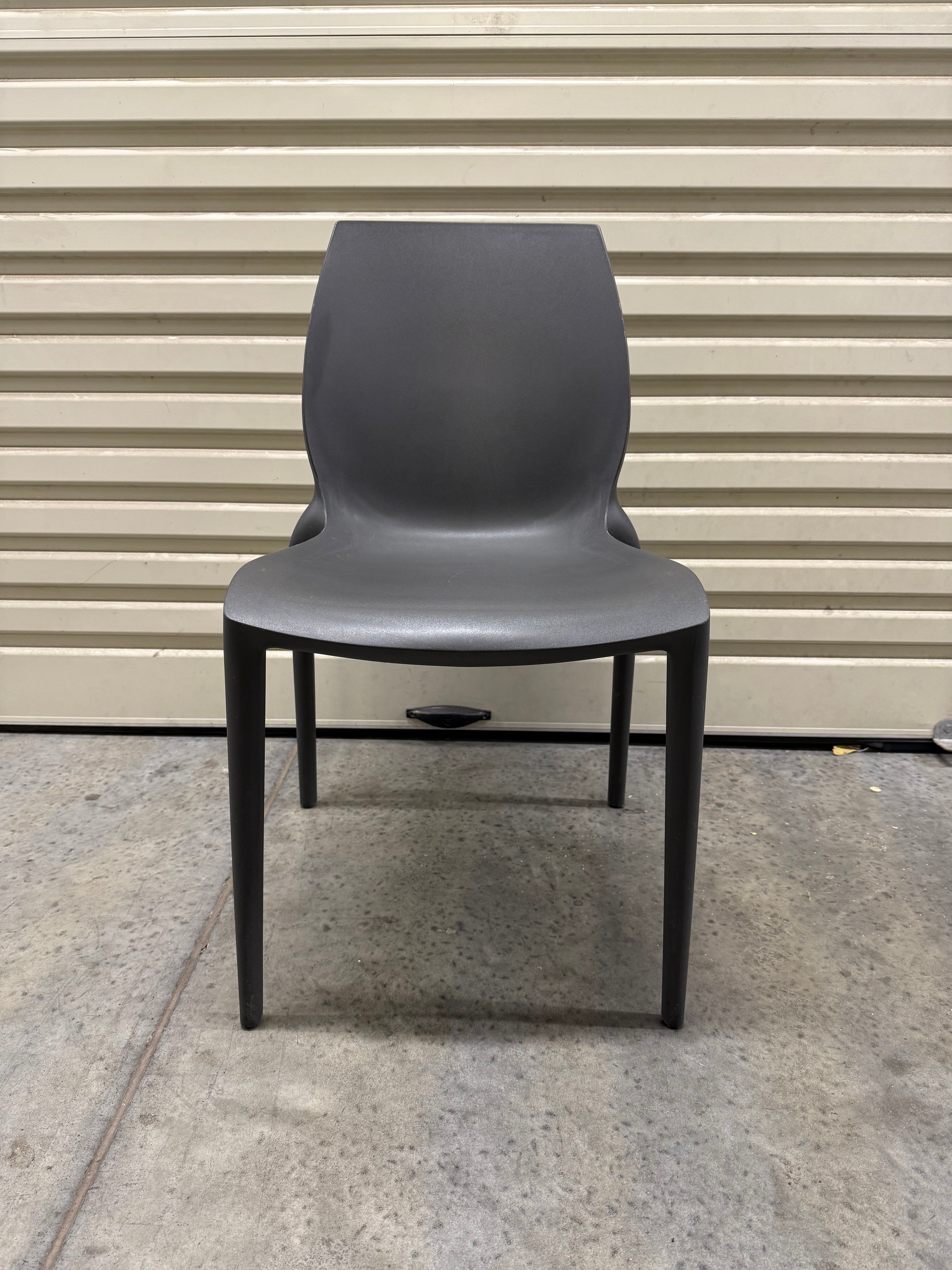 Hidra Stackable Chair by Bontempi – Grey