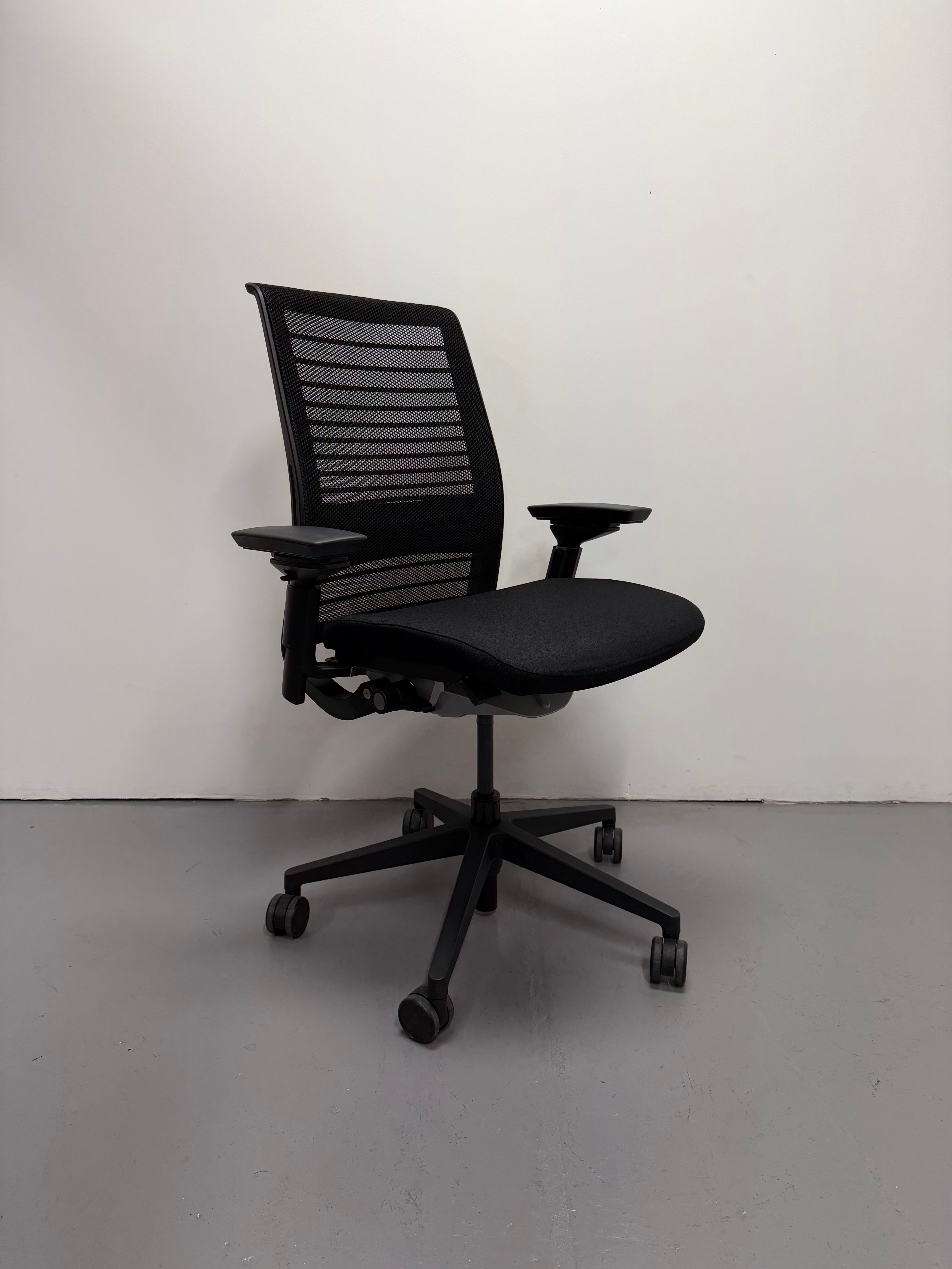 Steelcase Think v1 - Ergonomic Office Chair