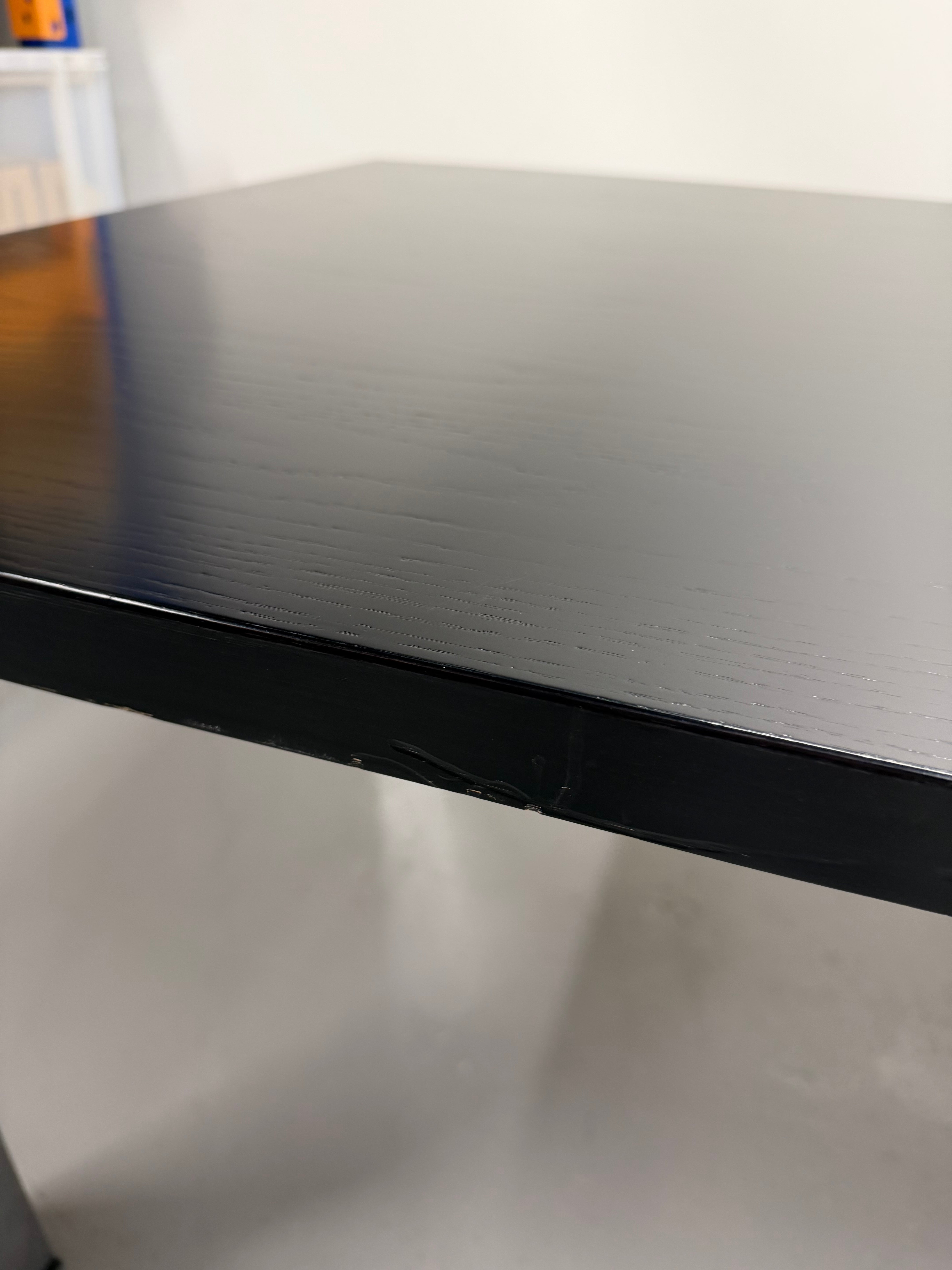 Wilkhahn CEO Boardroom Table - 2600 × 1000 mm (Black Nero Veneer)