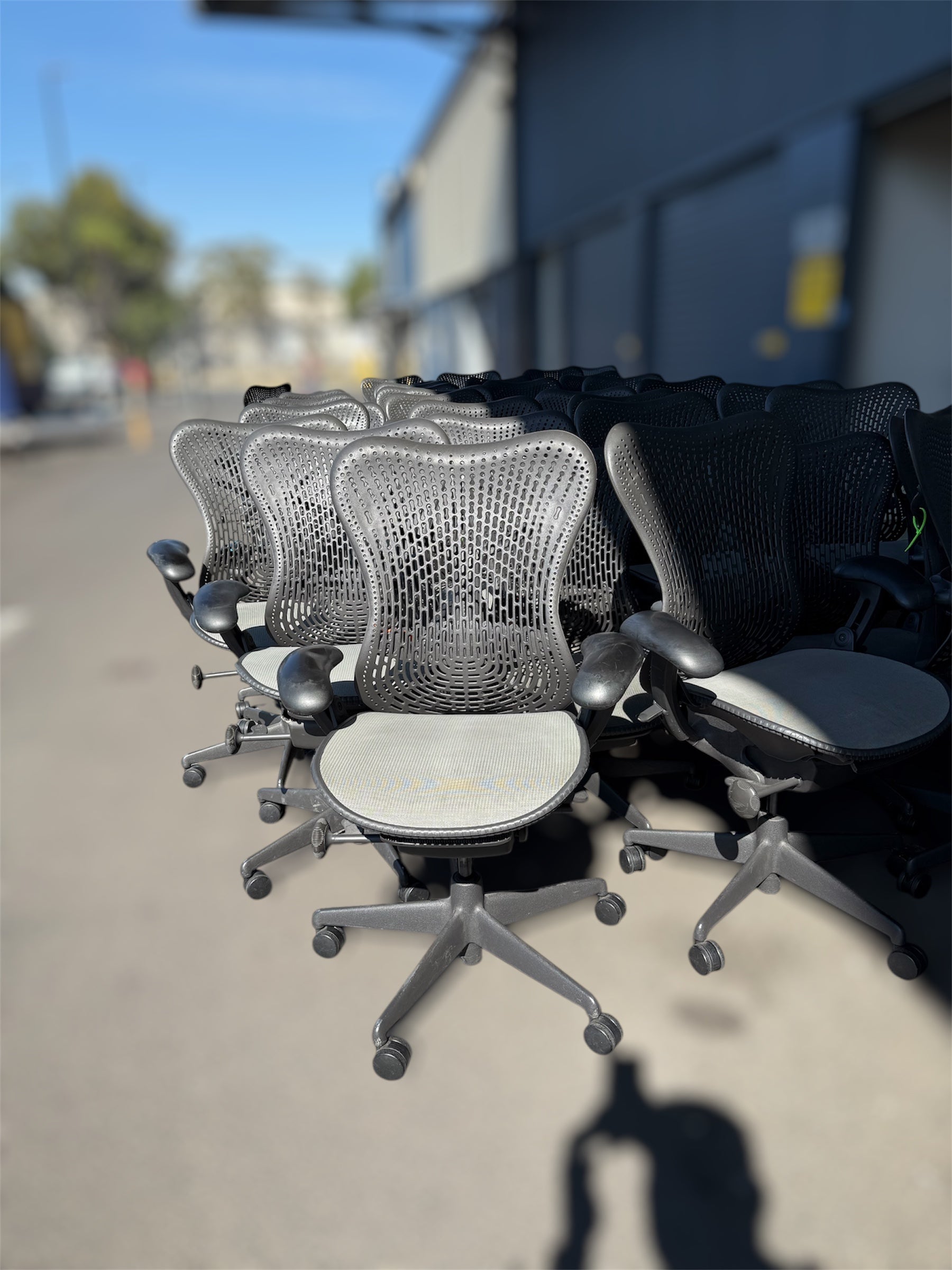 Herman Miller Mirra 1 Office Chair with Armrest - Grey/Graphite