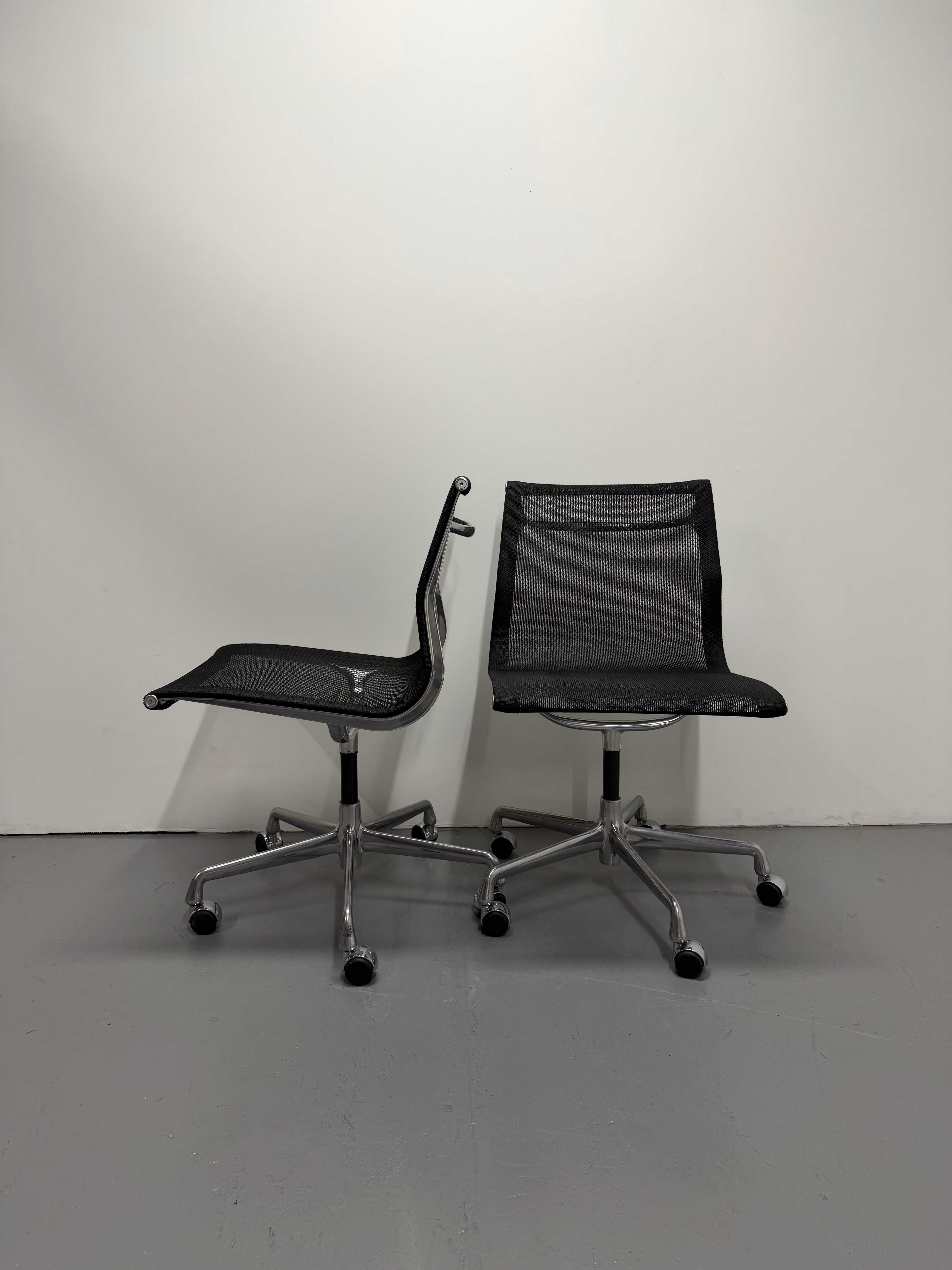 Eames Mesh Task Chair – Aluminium Group by Herman Miller (No Arms)