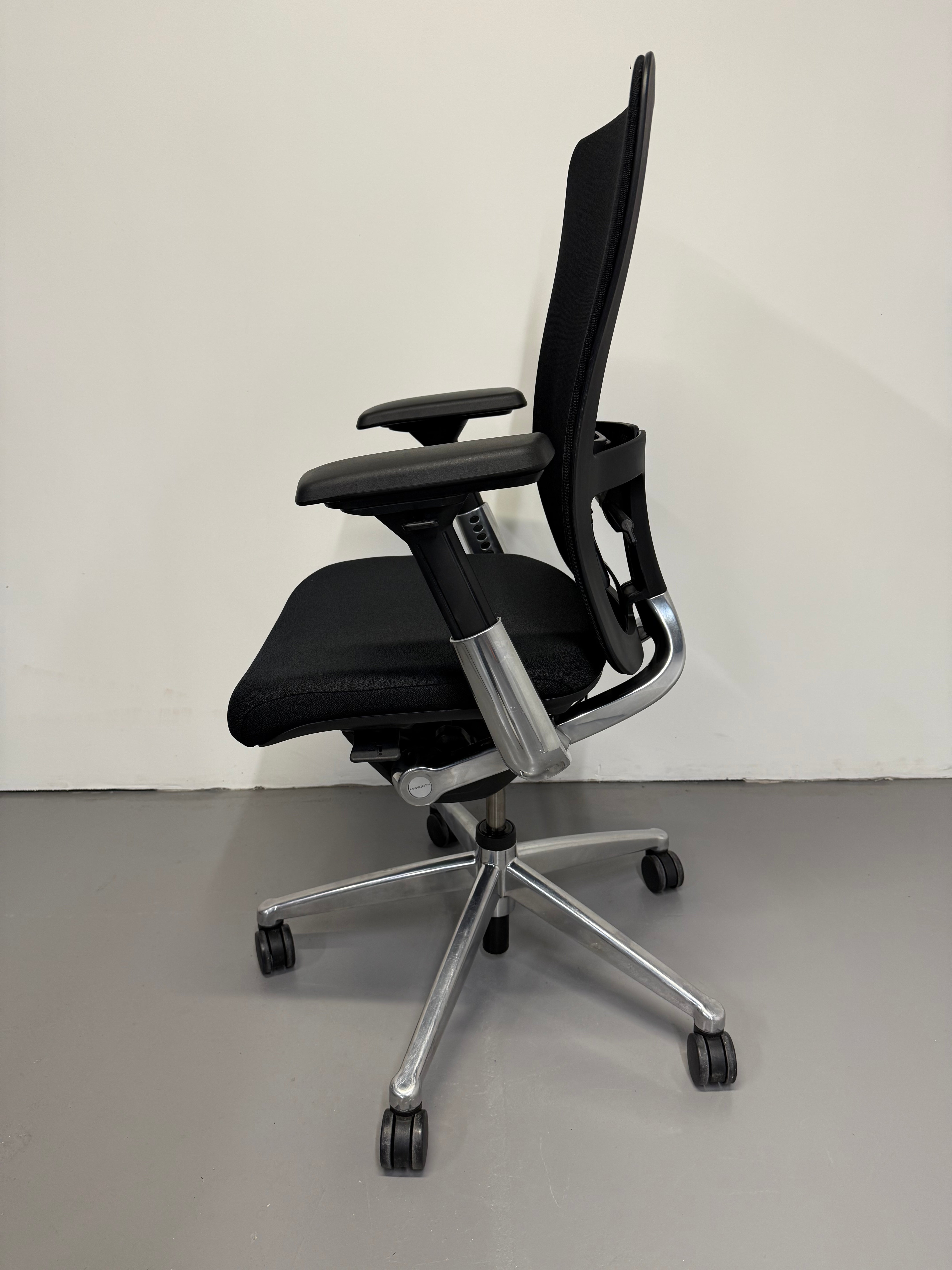 Haworth Zody Ergonomic Office Chair – With 4D Armrests