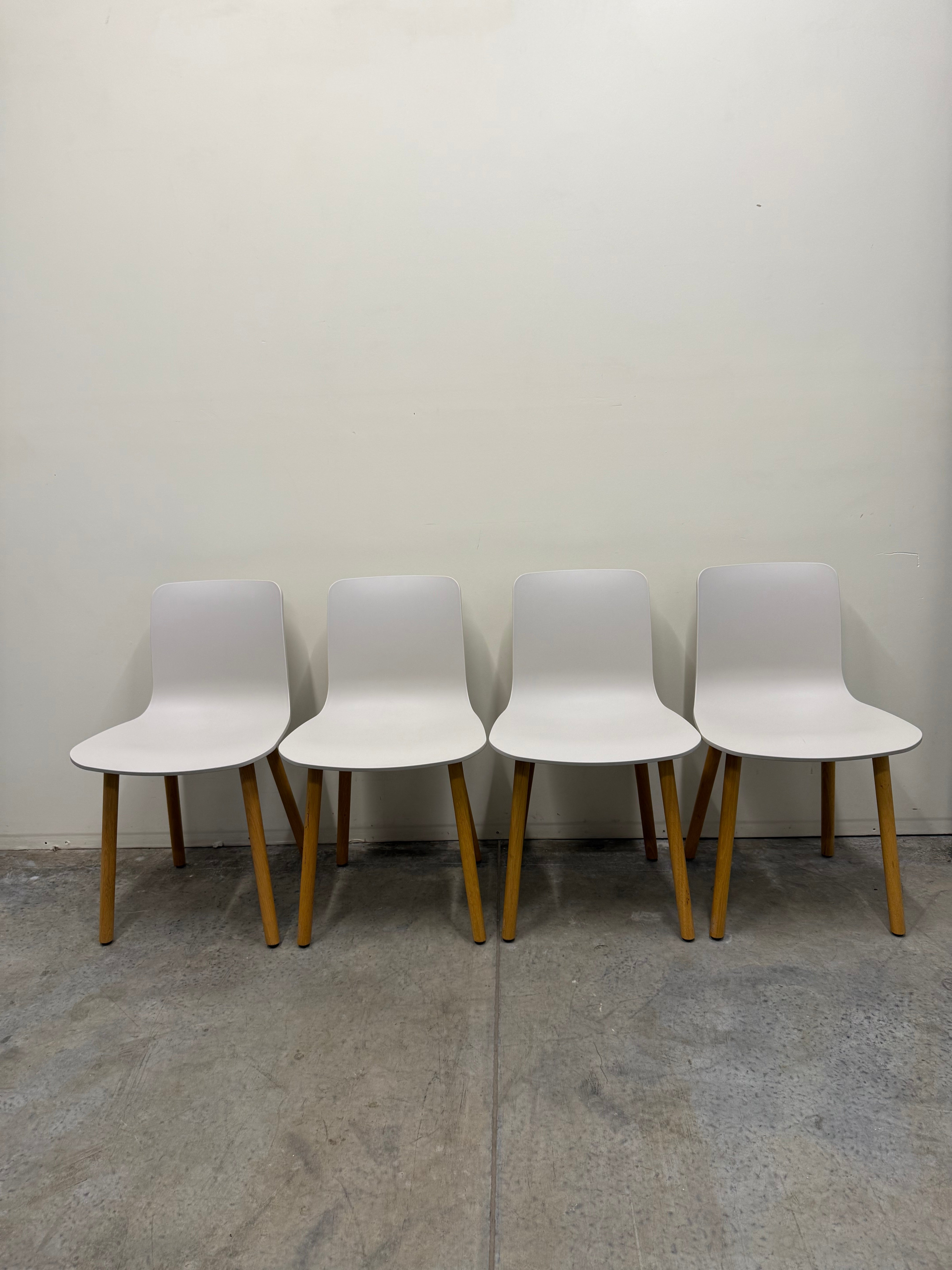 Vitra HAL Wood Chair – Very Light Grey Seat with Oak Legs by Jasper Morrison