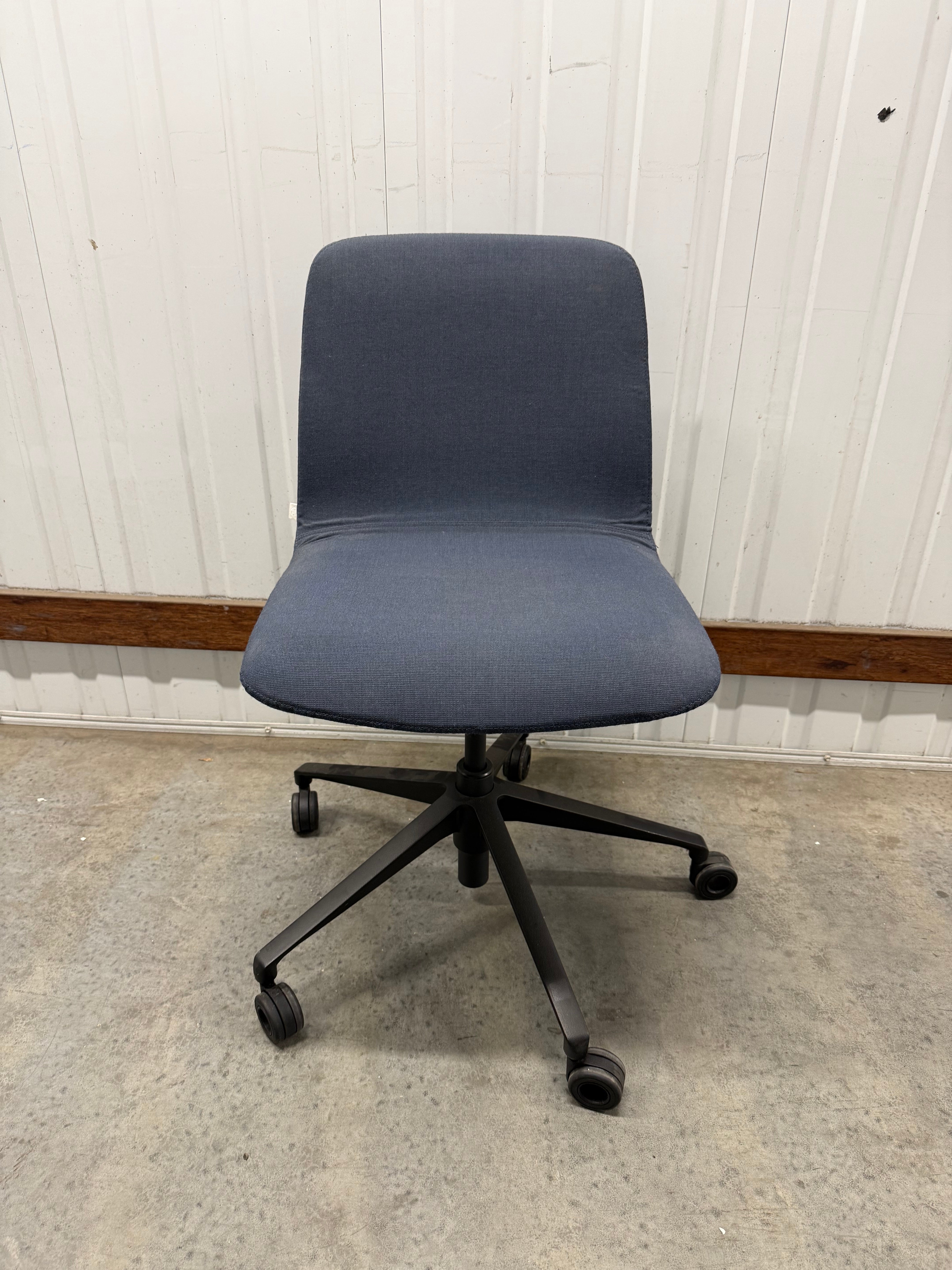 Jardan Mina Studio Chair – Blue Fabric / Black Metal Base