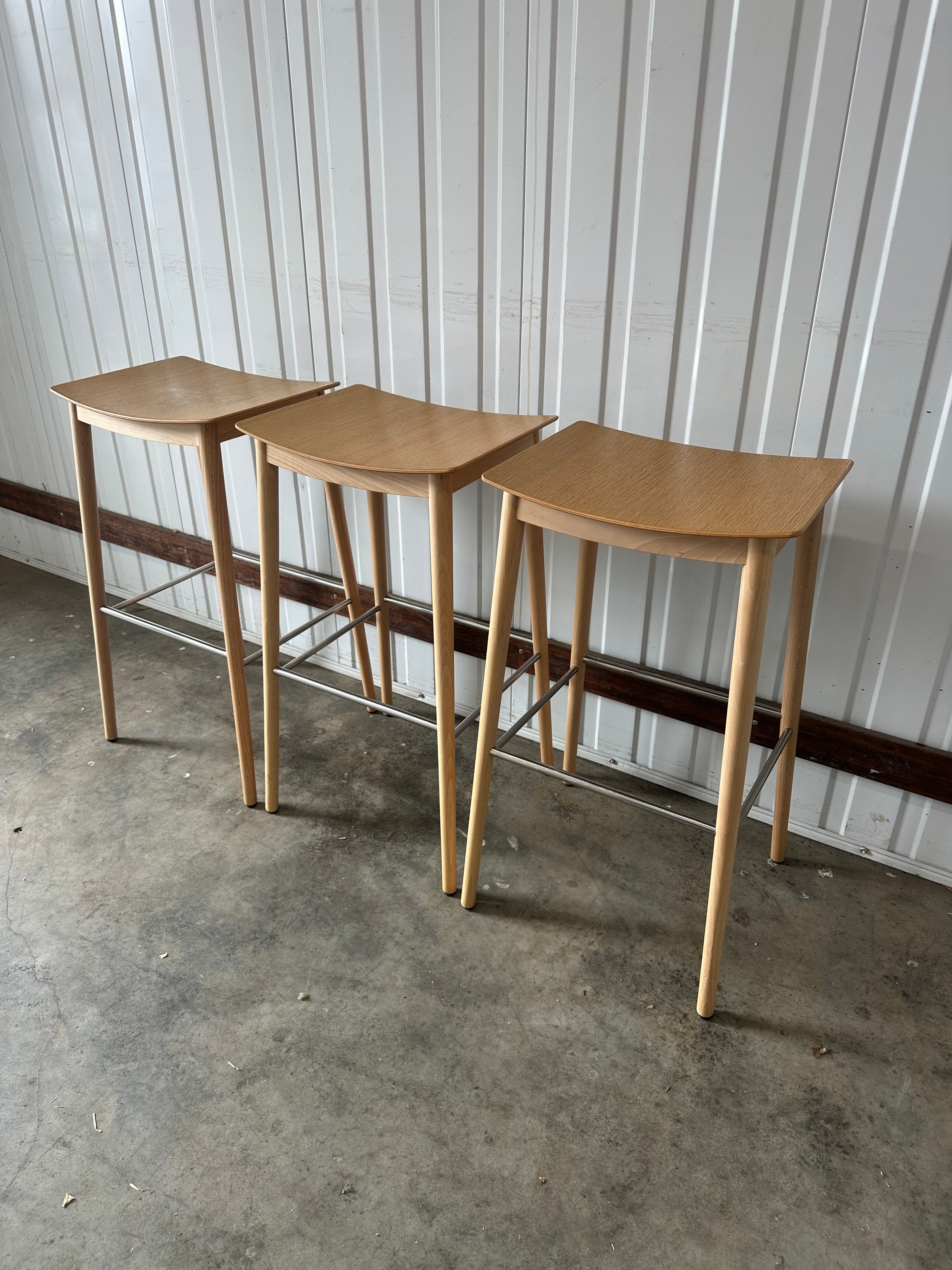 Andreu World Smile bar stool BQ0329