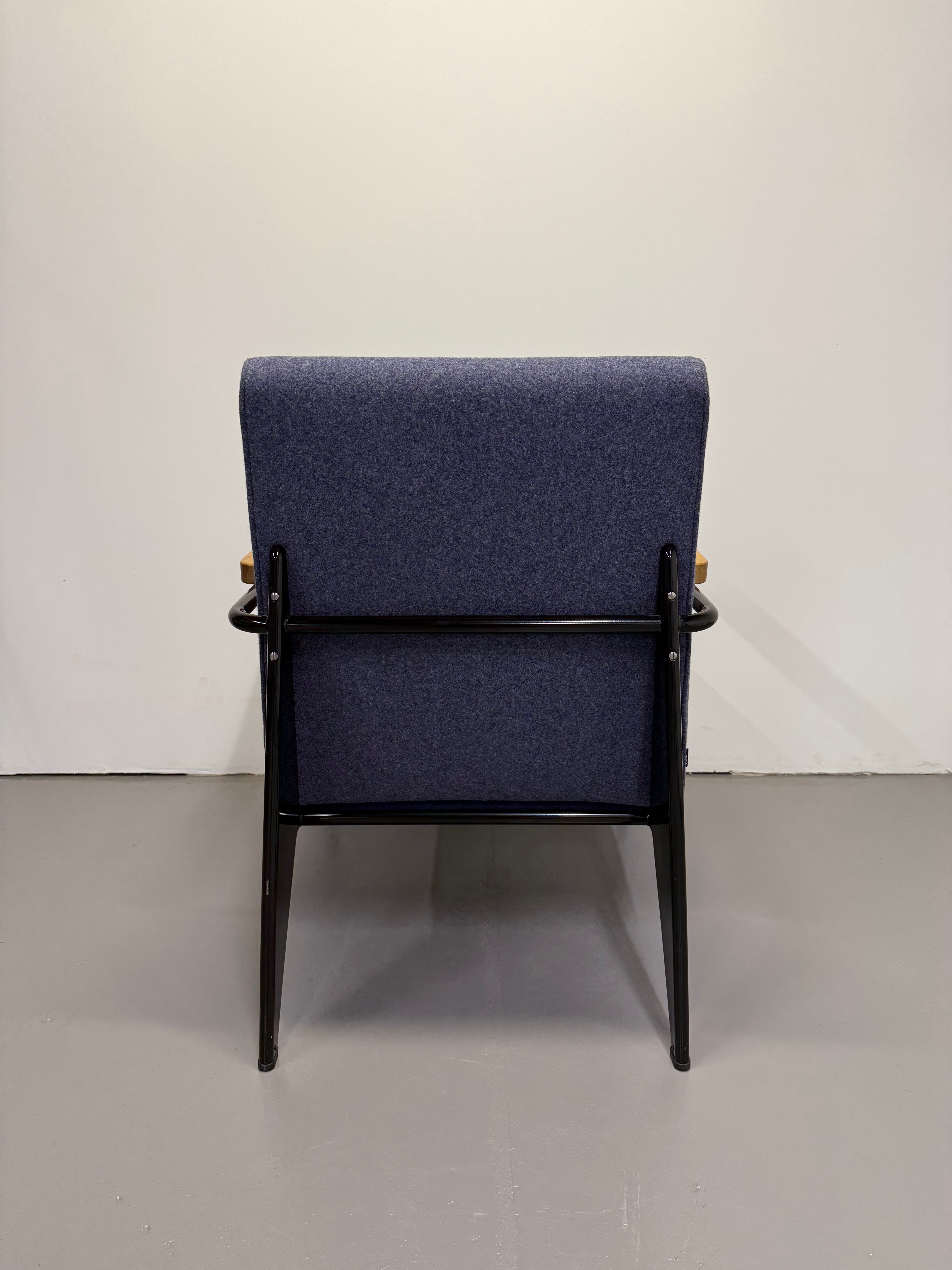 Vitra Fauteuil de Salon Armchair – Jean Prouvé Mid-Century Icon