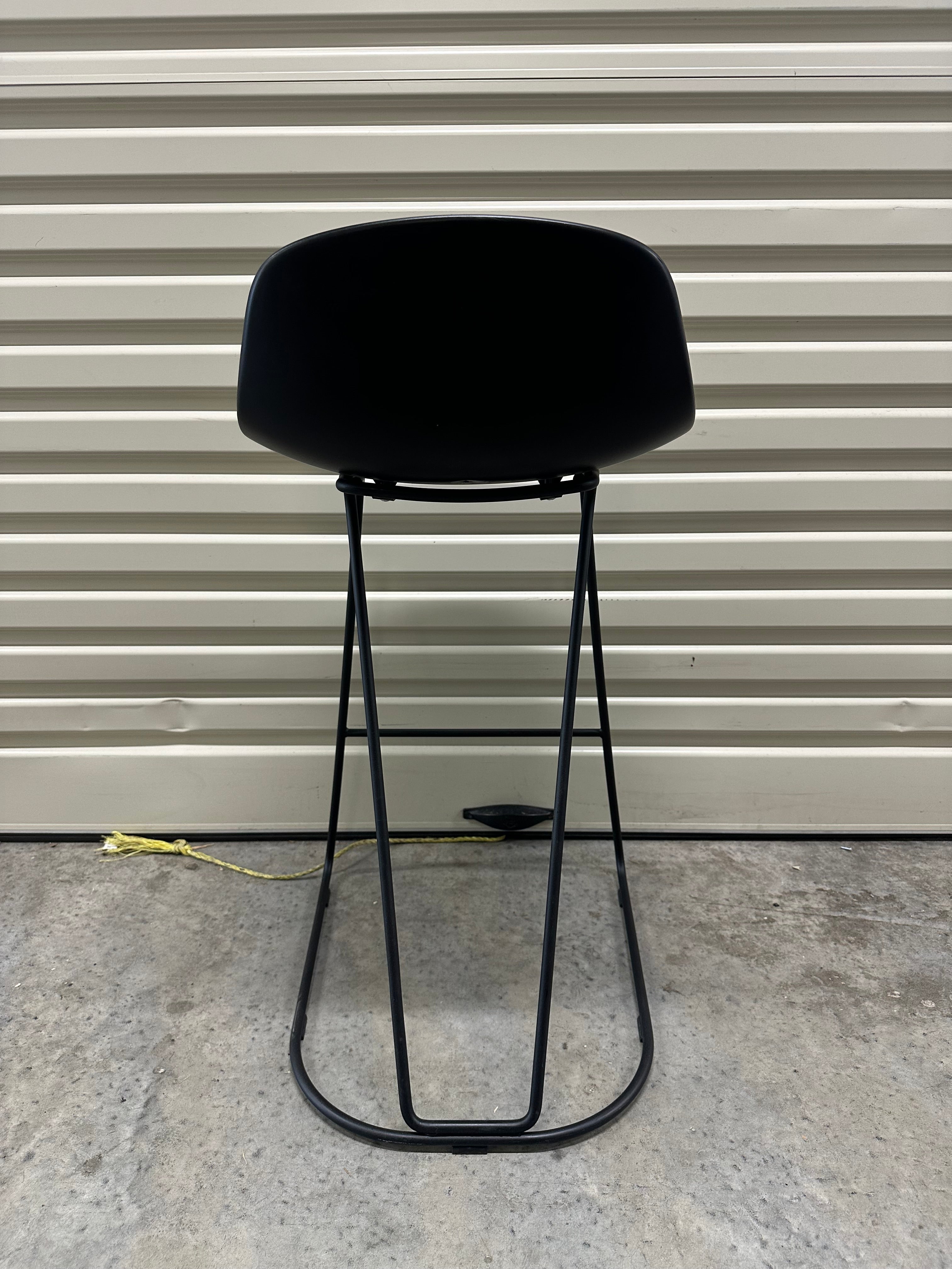 Infinite Loop Low Back Stool – Black Sleek Design with Ultimate Comfort