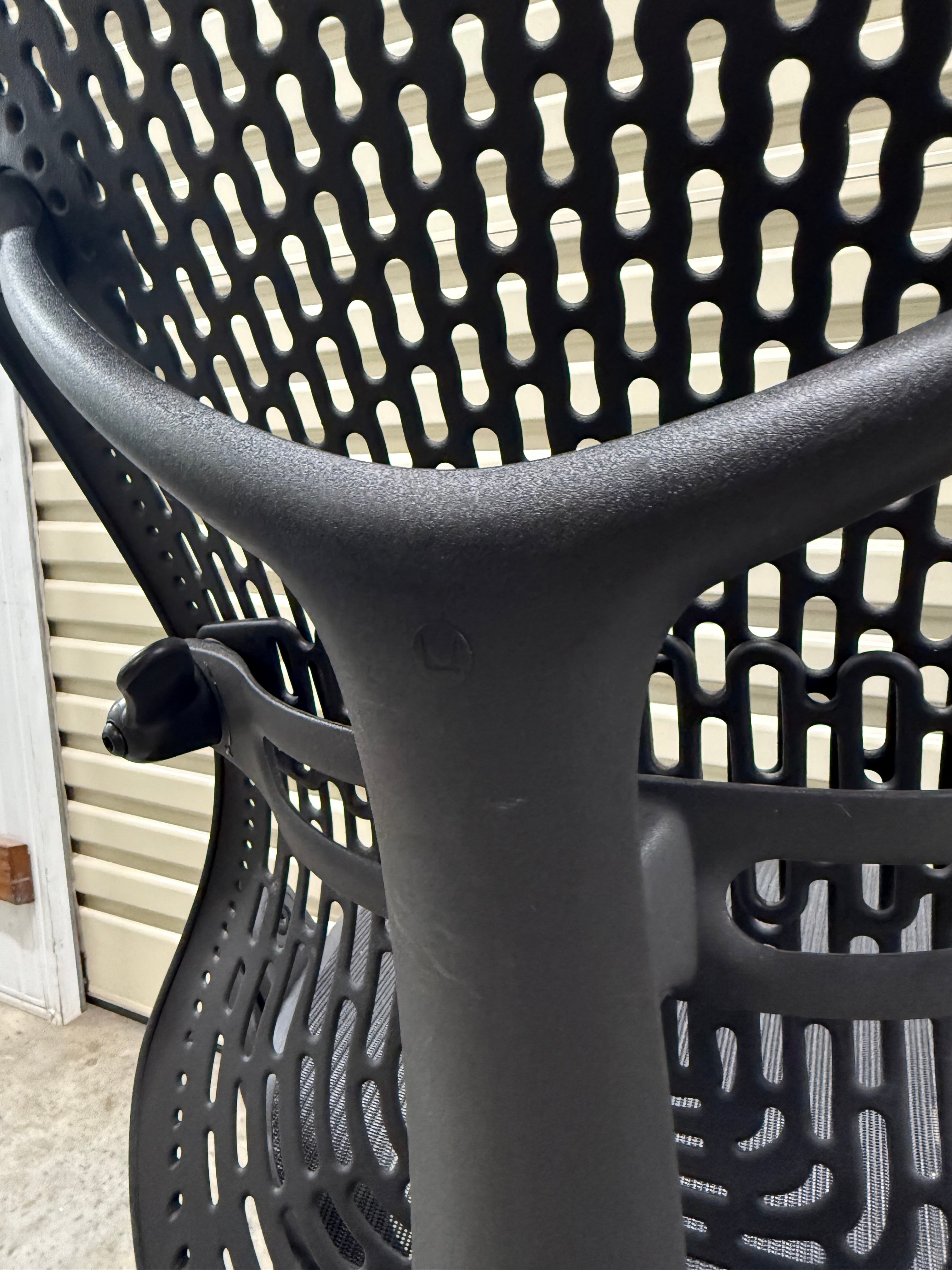 Herman Miller Mirra Office Chair no Arms - Black - Back Tilt Lock