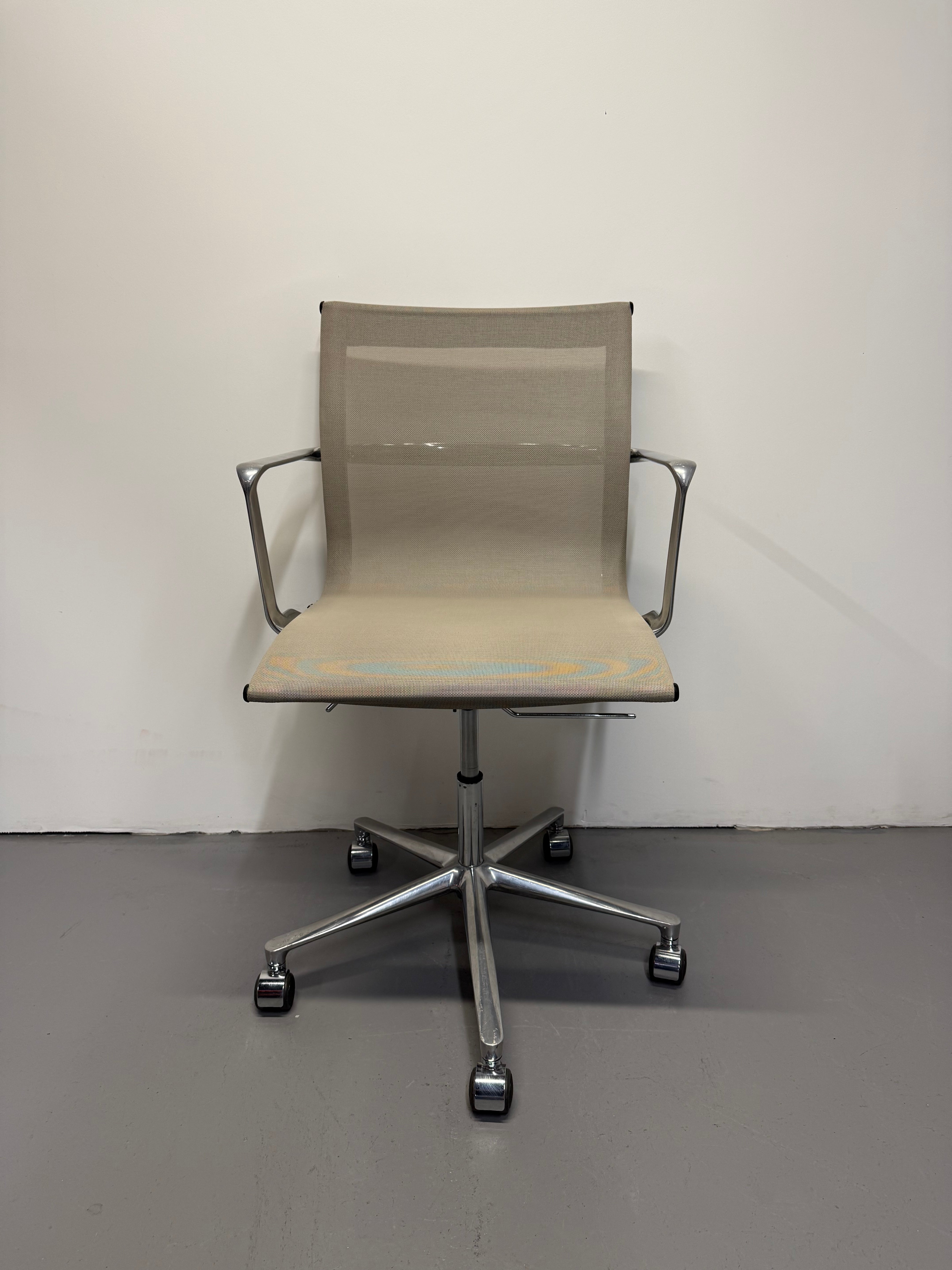 ICF Una Chair – Mesh Office Chair with Arms – Polished Aluminium - Made in Italy