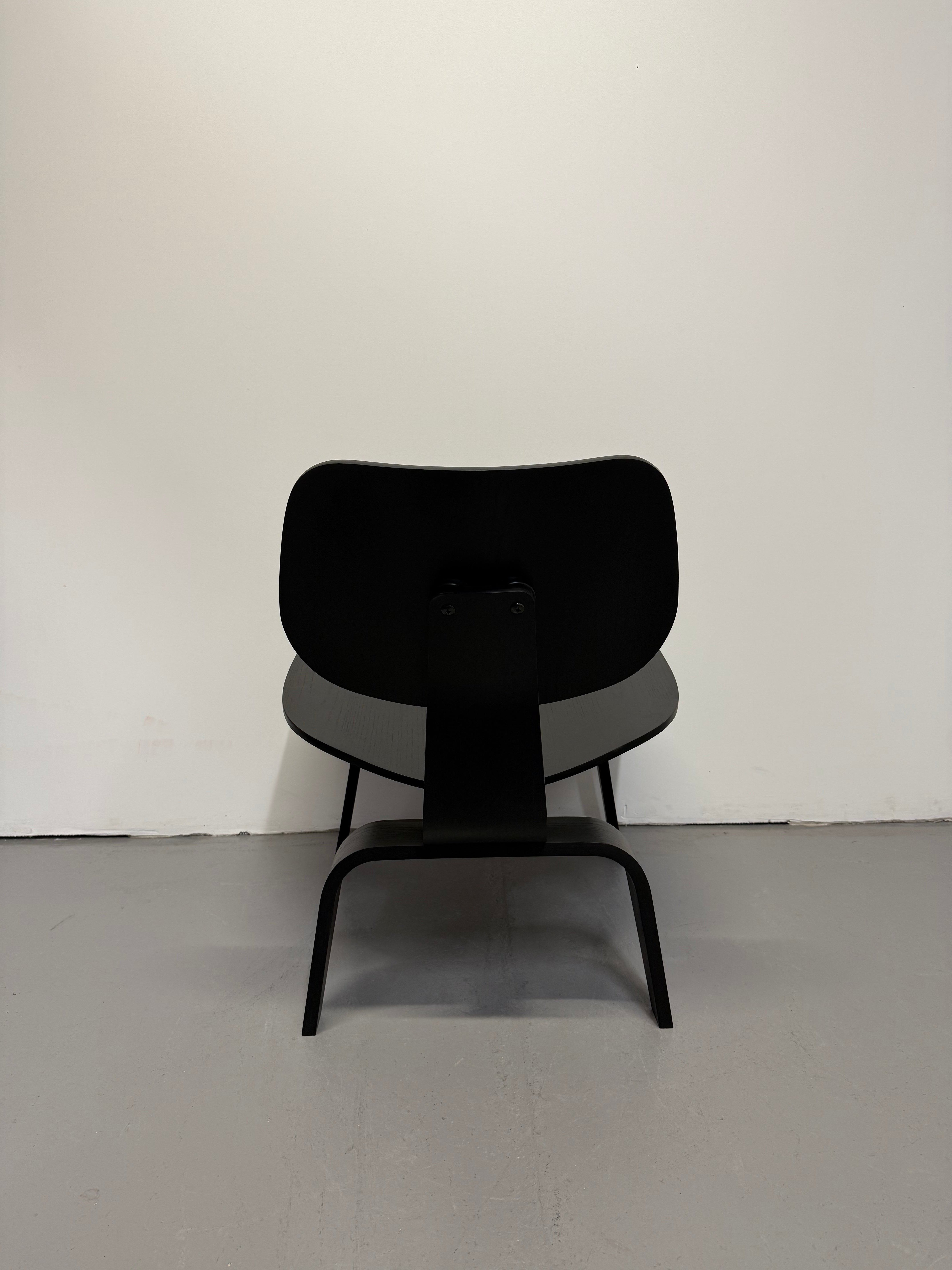 Eames LCW Lounge Chair – Molded Plywood Classic in Black