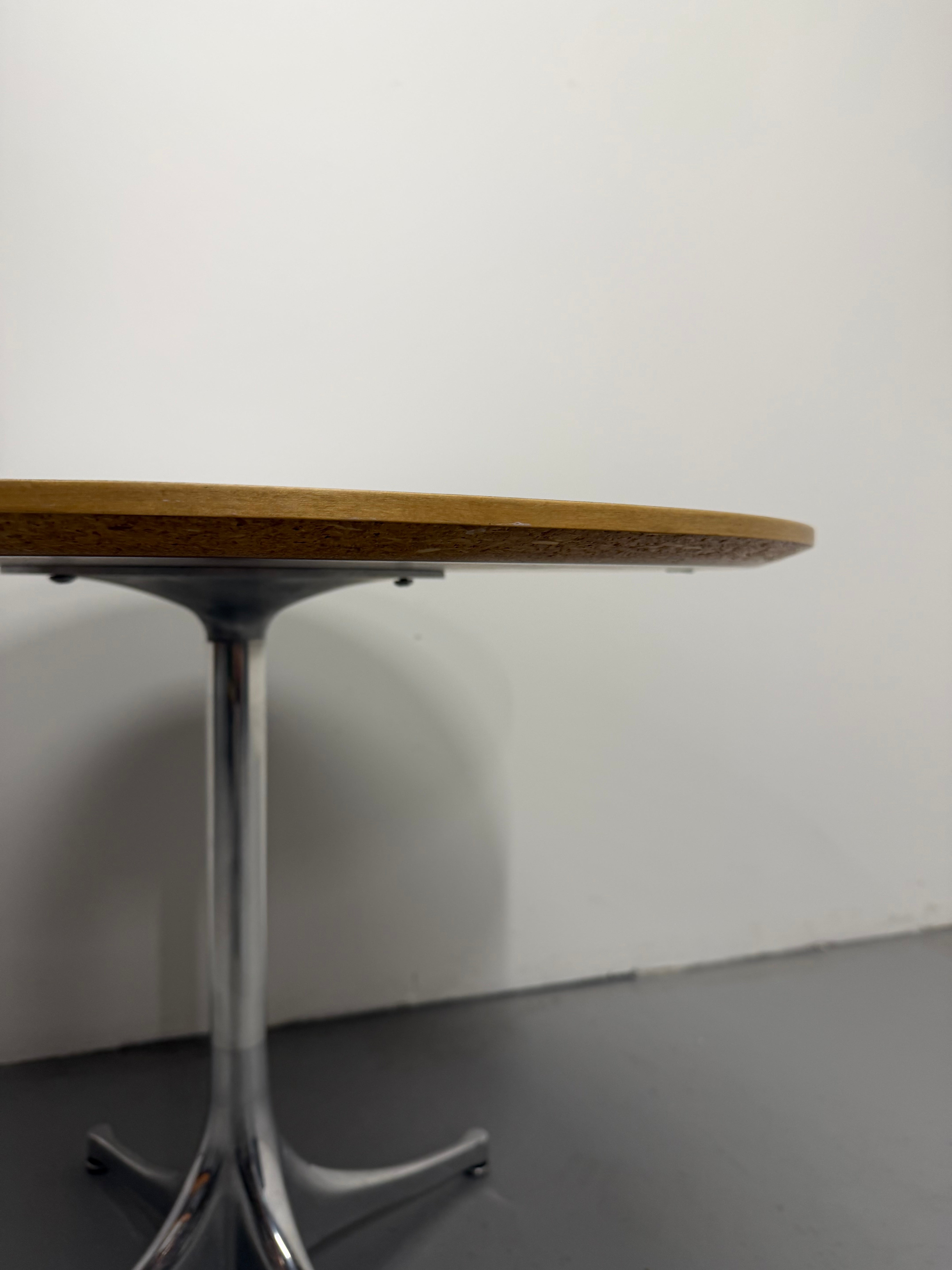 Original Herman Miller Nelson Pedestal Side Coffee Table – George Nelson