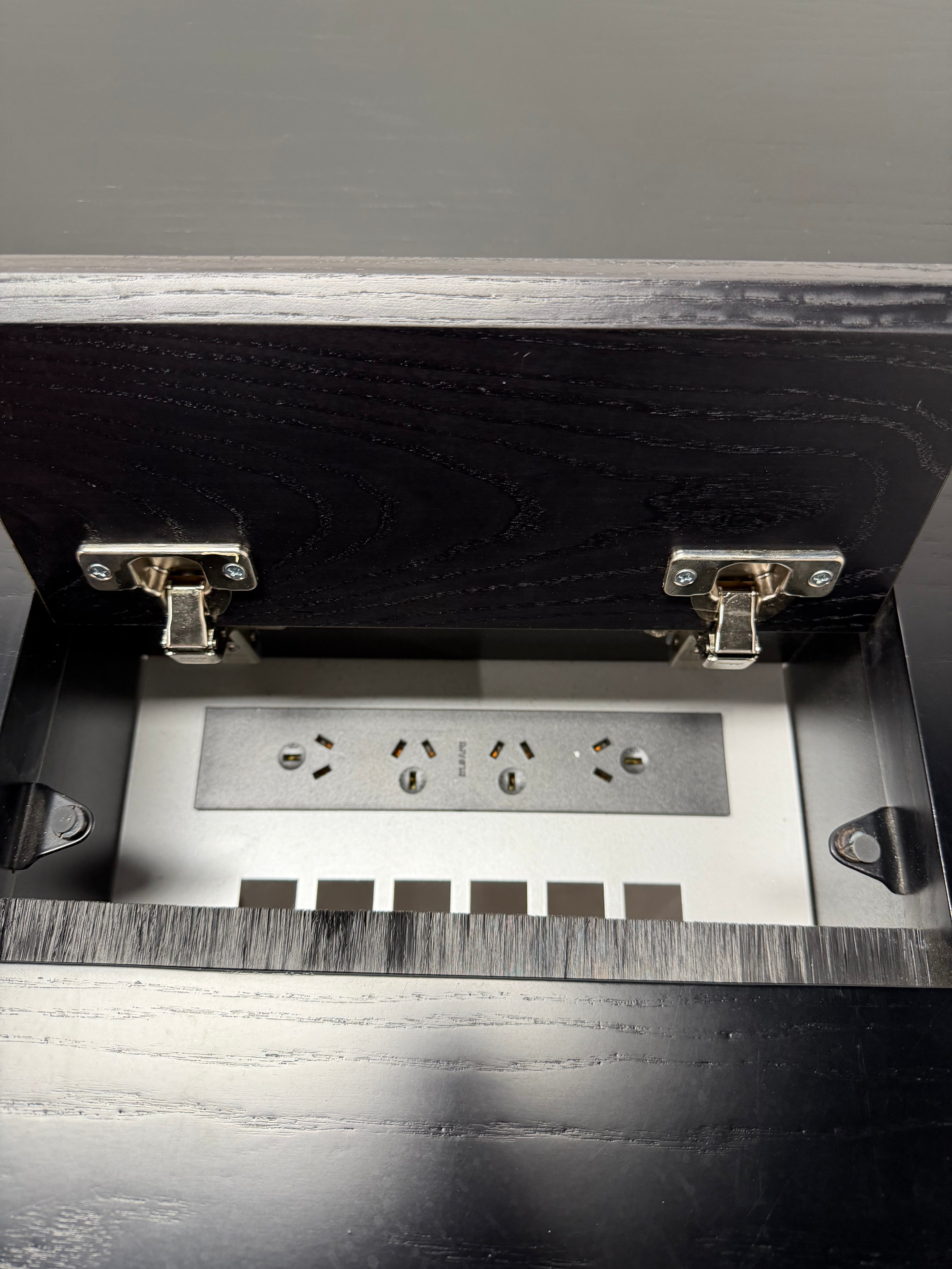 Wilkhahn CEO Boardroom Table - 2600 × 1000 mm (Black Nero Veneer)