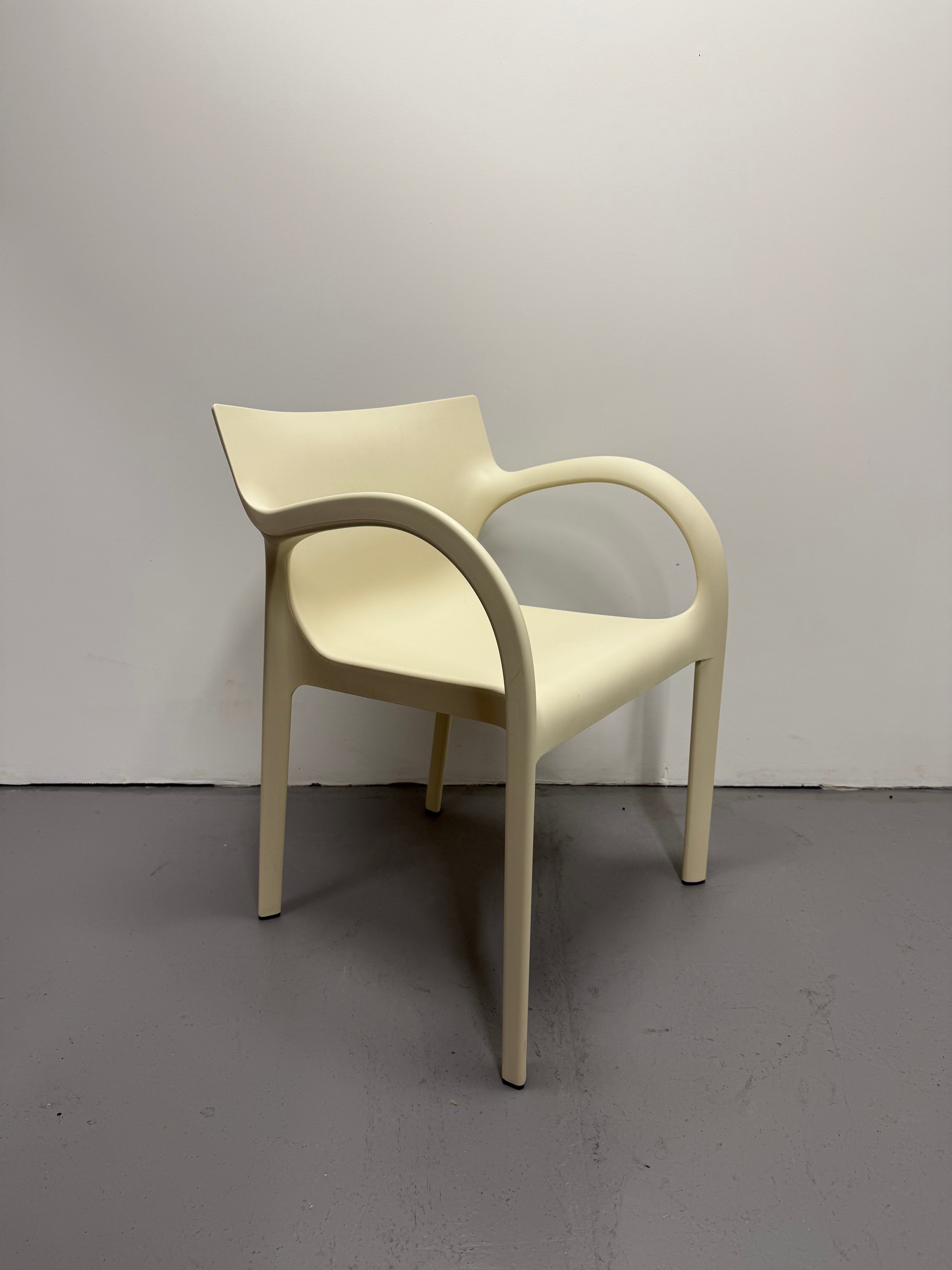 Segis Poppy Star Outdoor Chair – White (4-Leg Base)