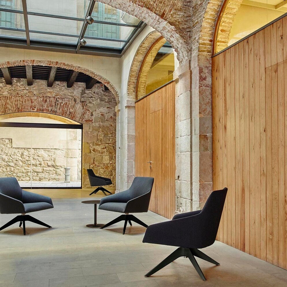 Alya Lounge Chairs BU1524 – Designed by Lievore Altherr Molina for Andreu World