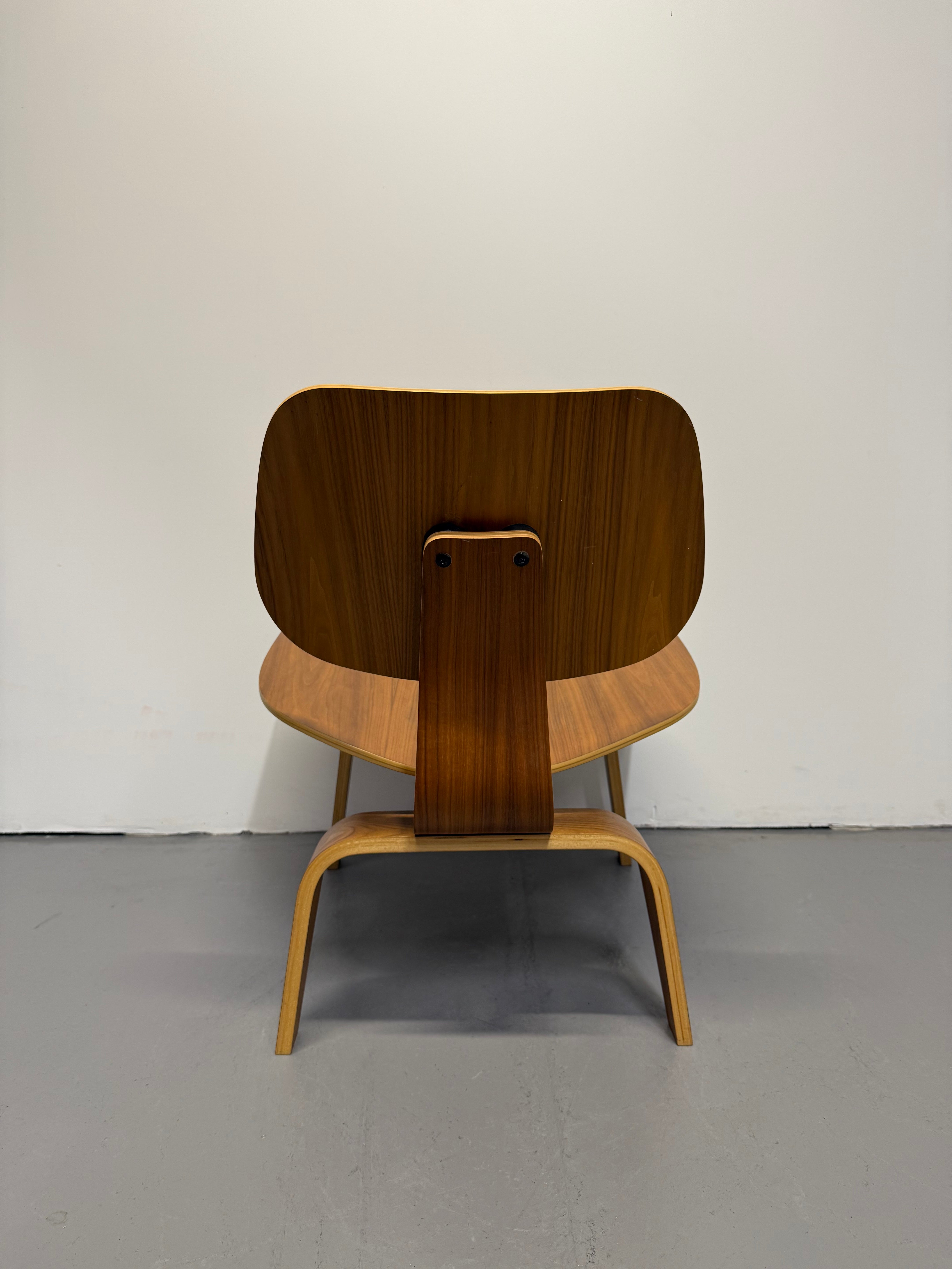 Eames LCW Lounge Chair – Molded Plywood Classic in Walnut Finish