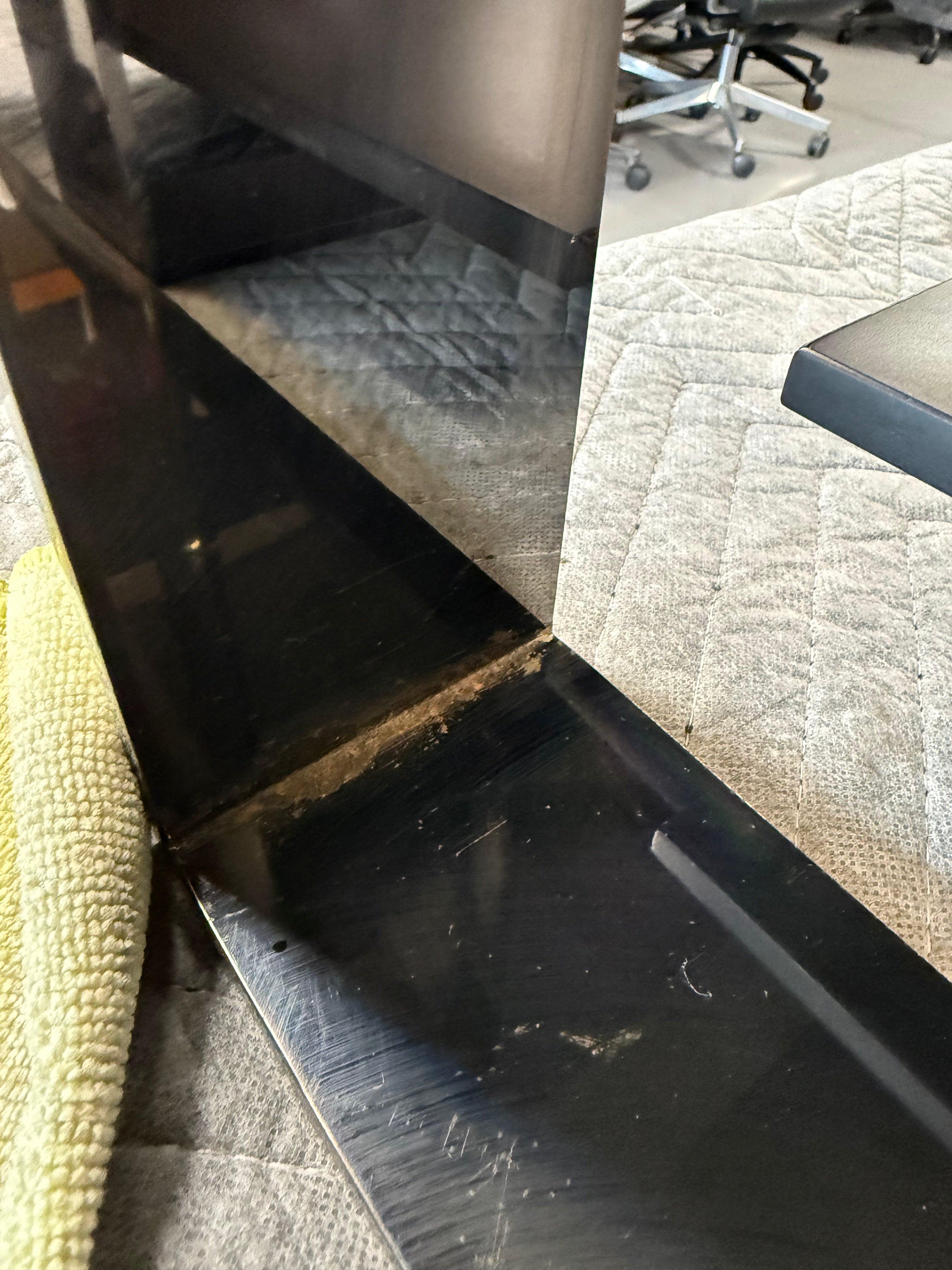 Minotti Williams Console Table by Rodolfo Dordoni – Italian Design