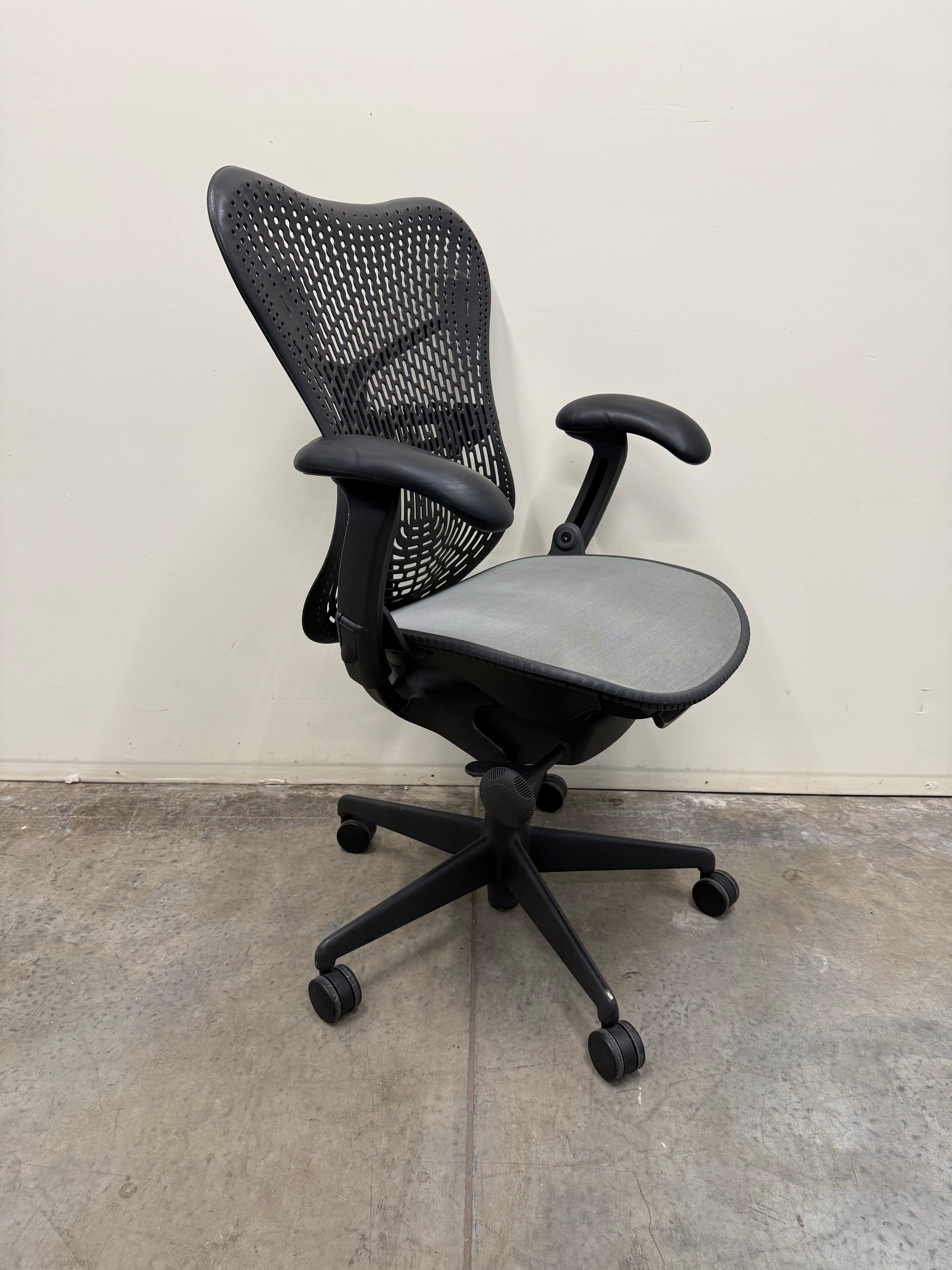 Herman Miller Mirra 1 Office Chair with Armrest - Grey/Graphite