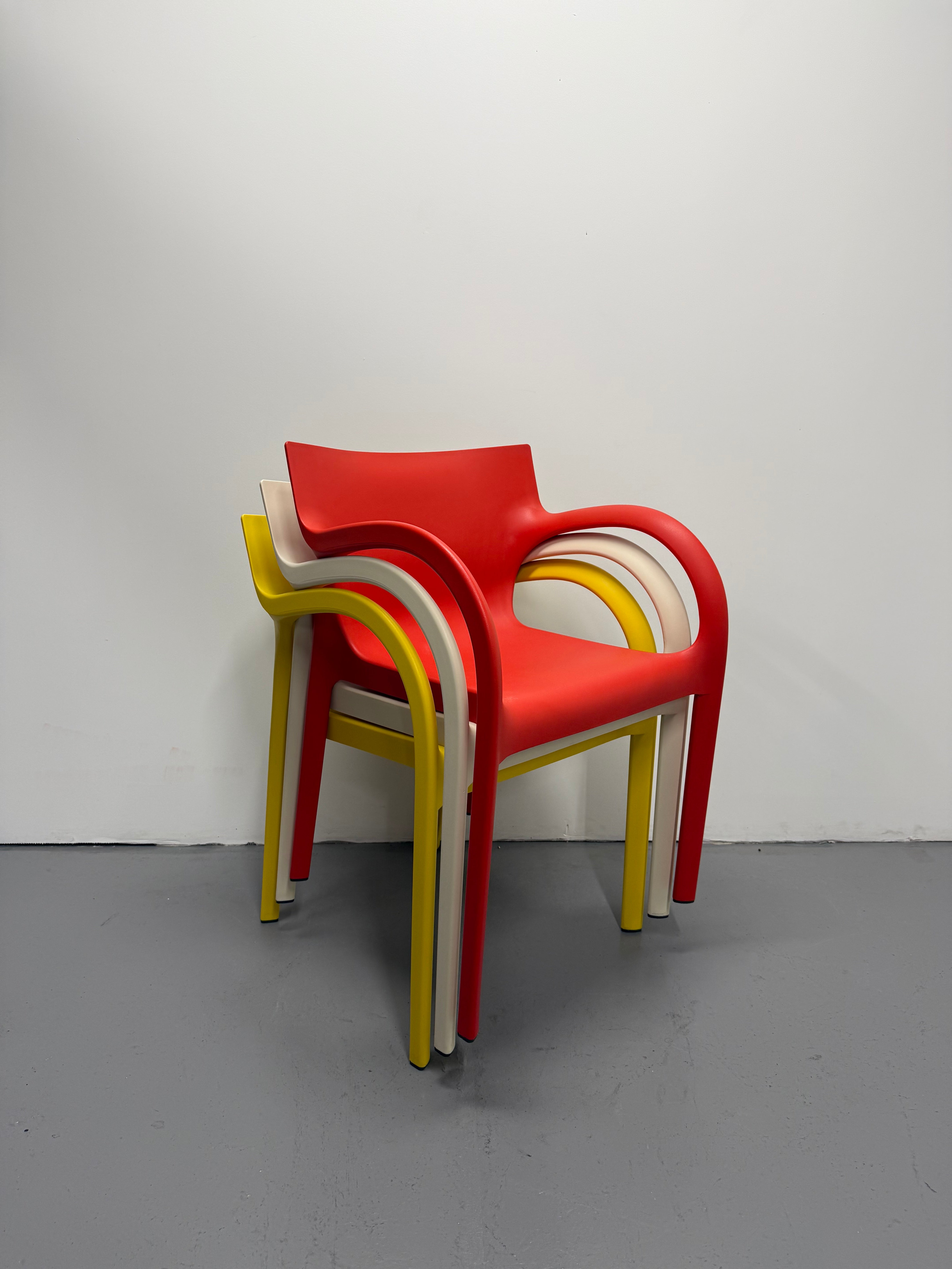 Segis Poppy Star Outdoor Chair – Red (4-Leg Base)