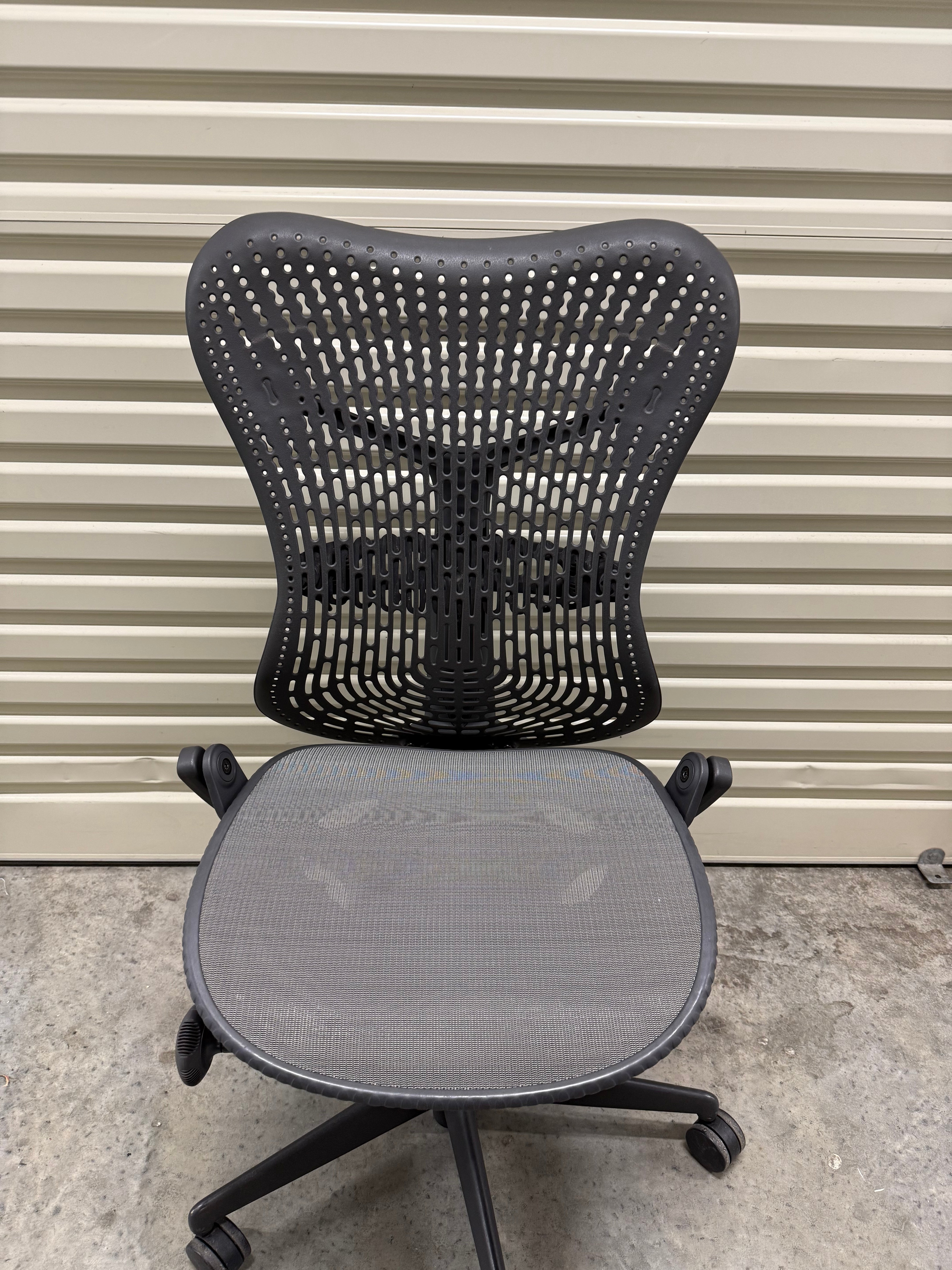 Herman Miller Mirra Office Chair no Arms - Graphite - Back Tilt Lock