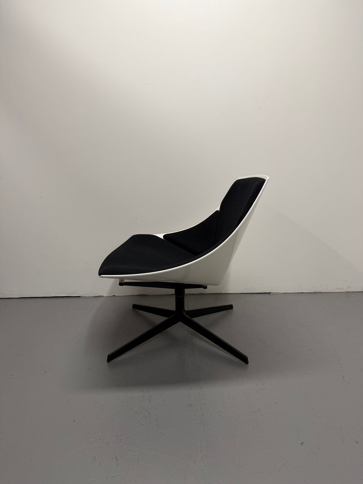 Fritz Hansen Space Lounge Chair by Jehs + Laub – White & Black