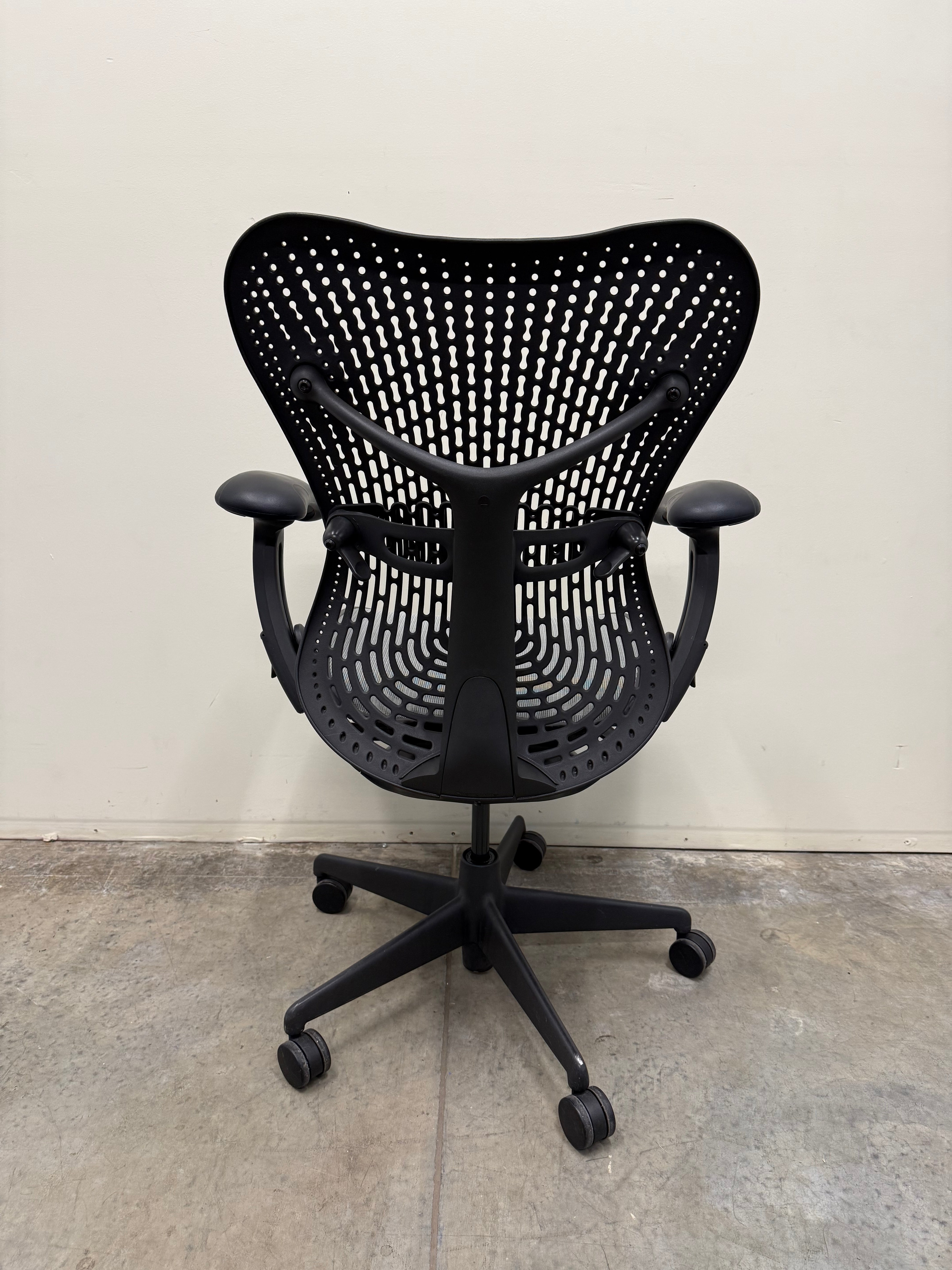 Herman Miller Mirra 1 Office Chair with Armrest - Grey/Graphite