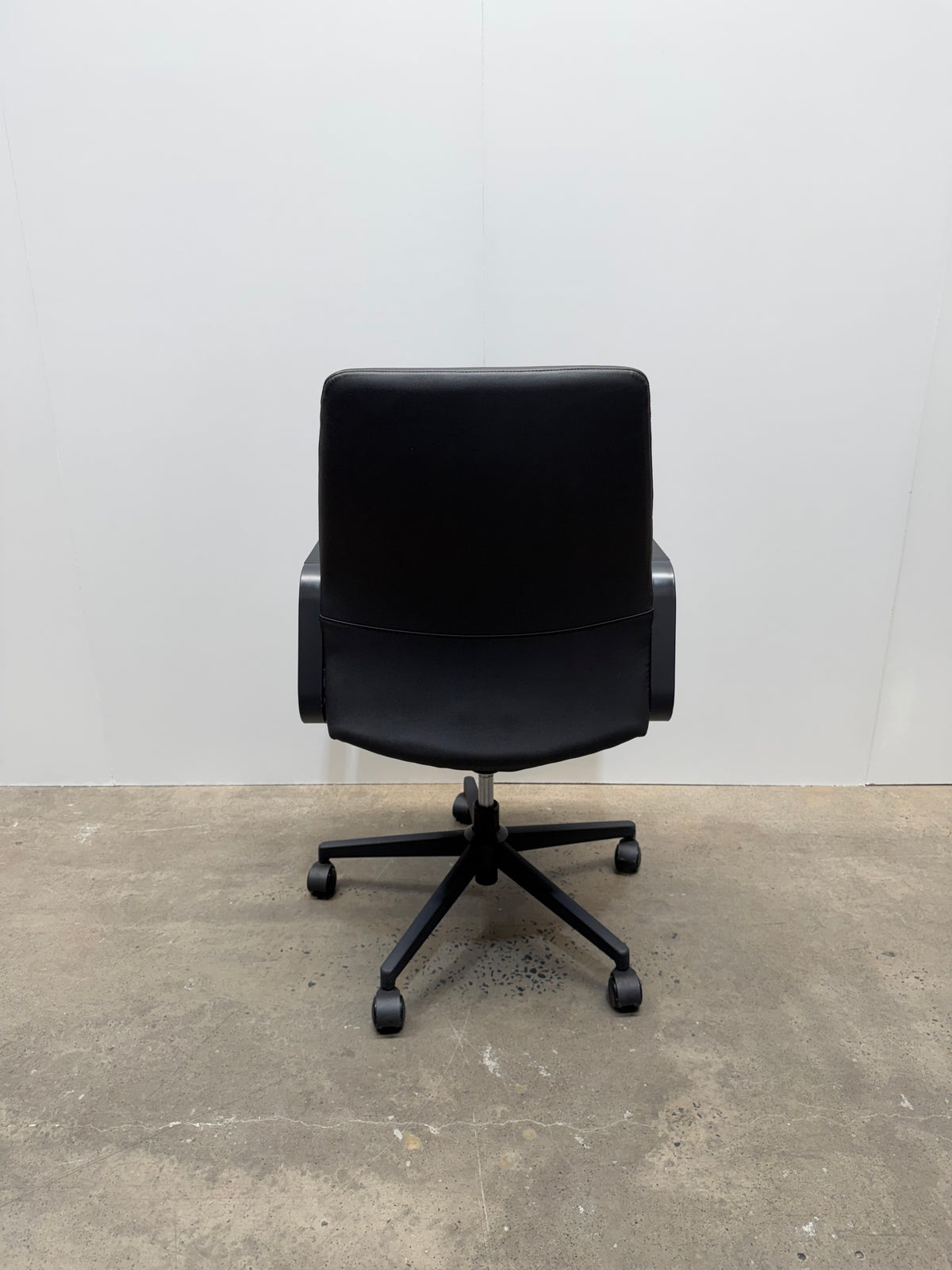 Marc Boardroom Chair – by Krost | Medium Back