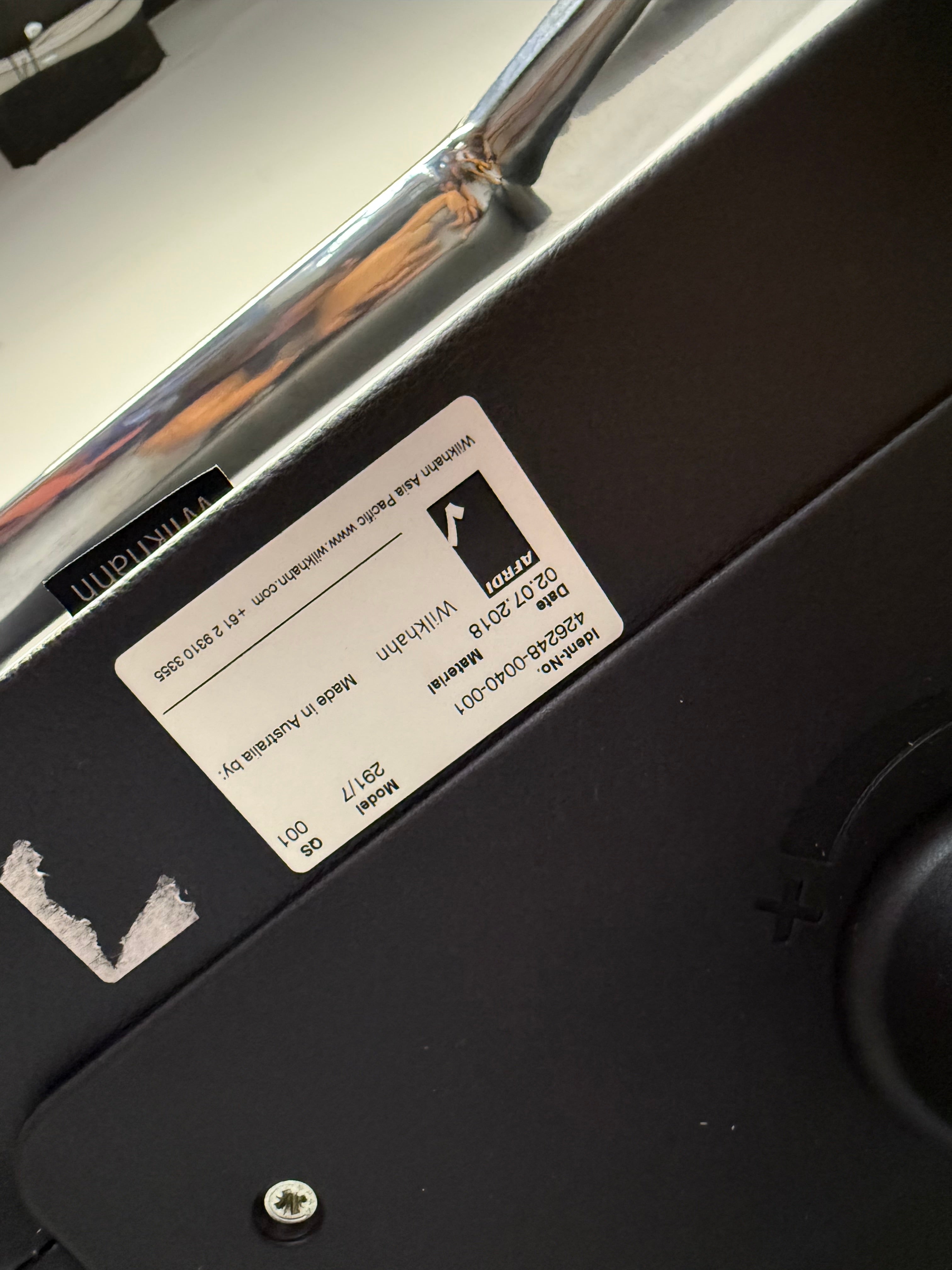 Wilkhahn Sola Conference Chair ā Black Leather