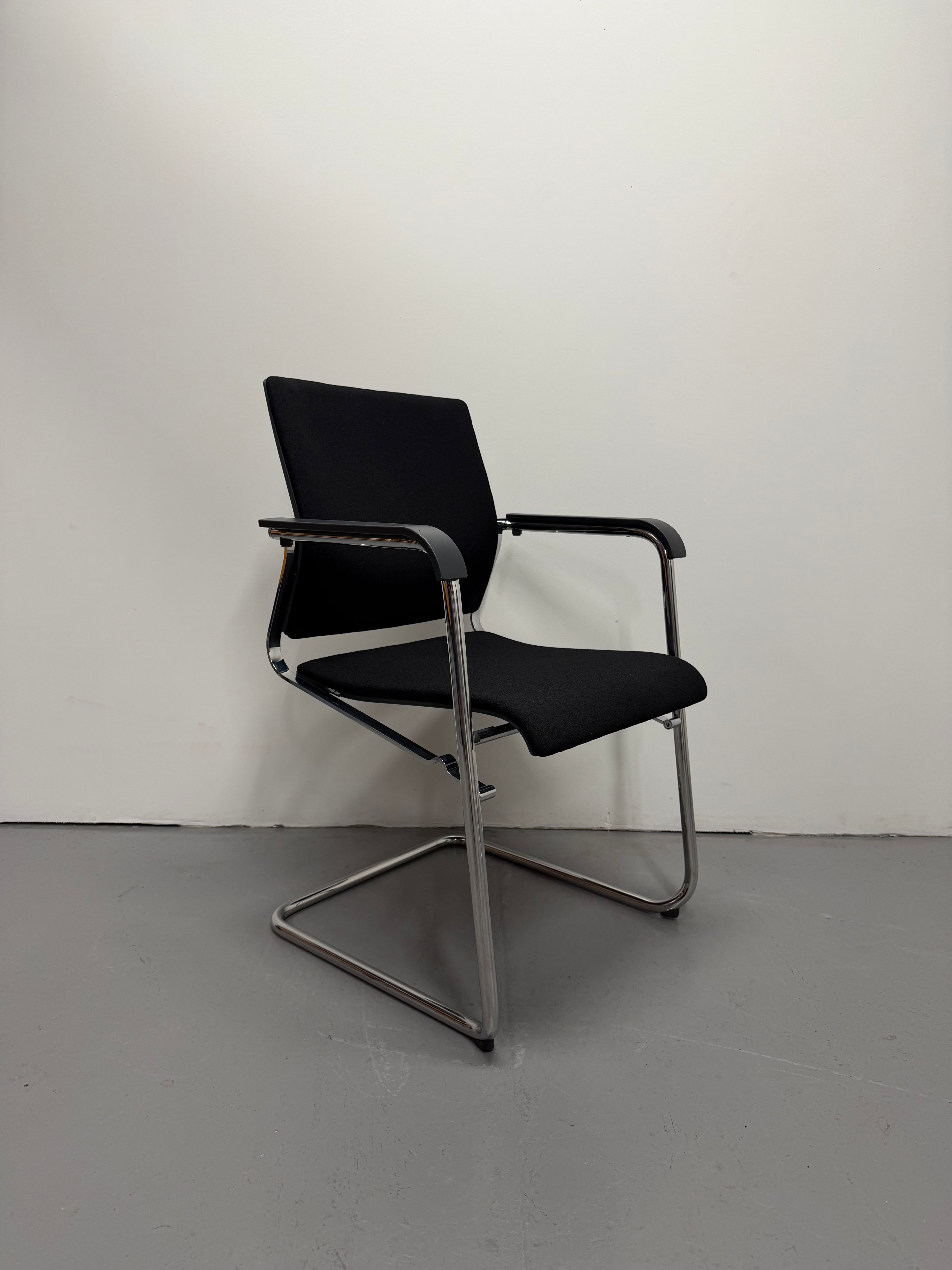 Wilkhahn 287/81 Modus Conference Room Cantilever Chair - Black