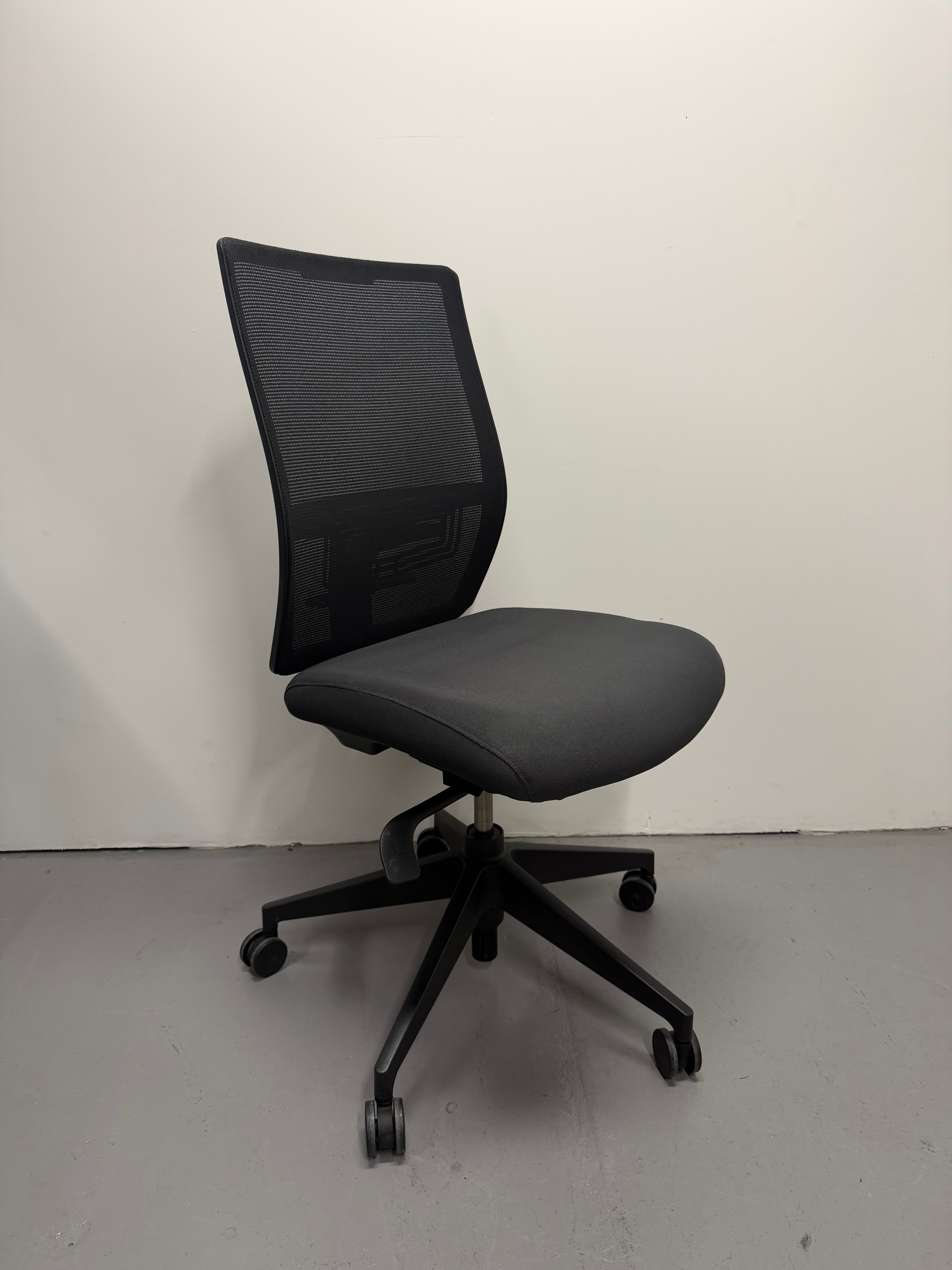 Haworth Aloha Ergonomic task Chair - Black