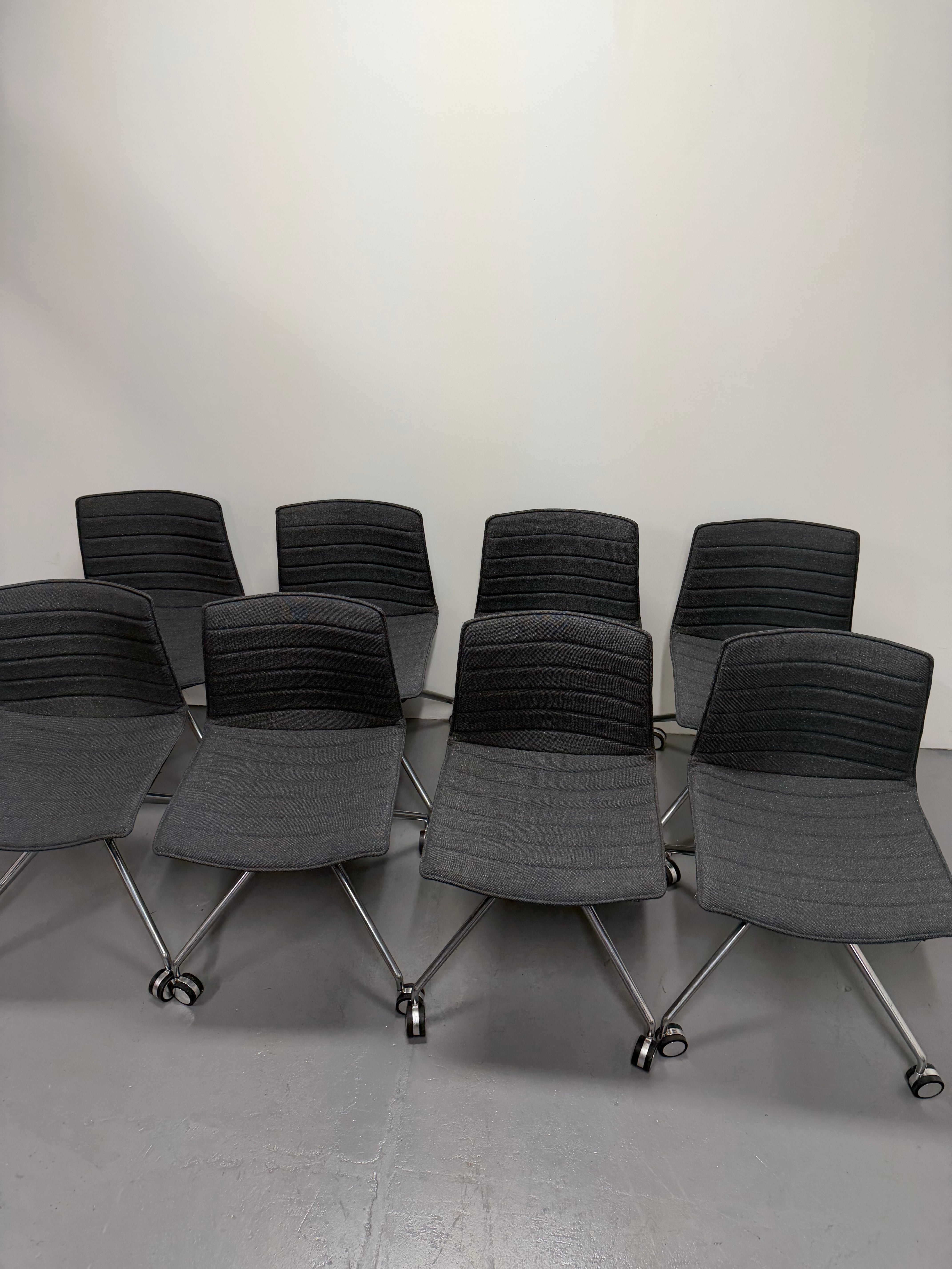 Arper Catifa 46 Upholstered Meeting Chair - 5 Star Aluminium Base