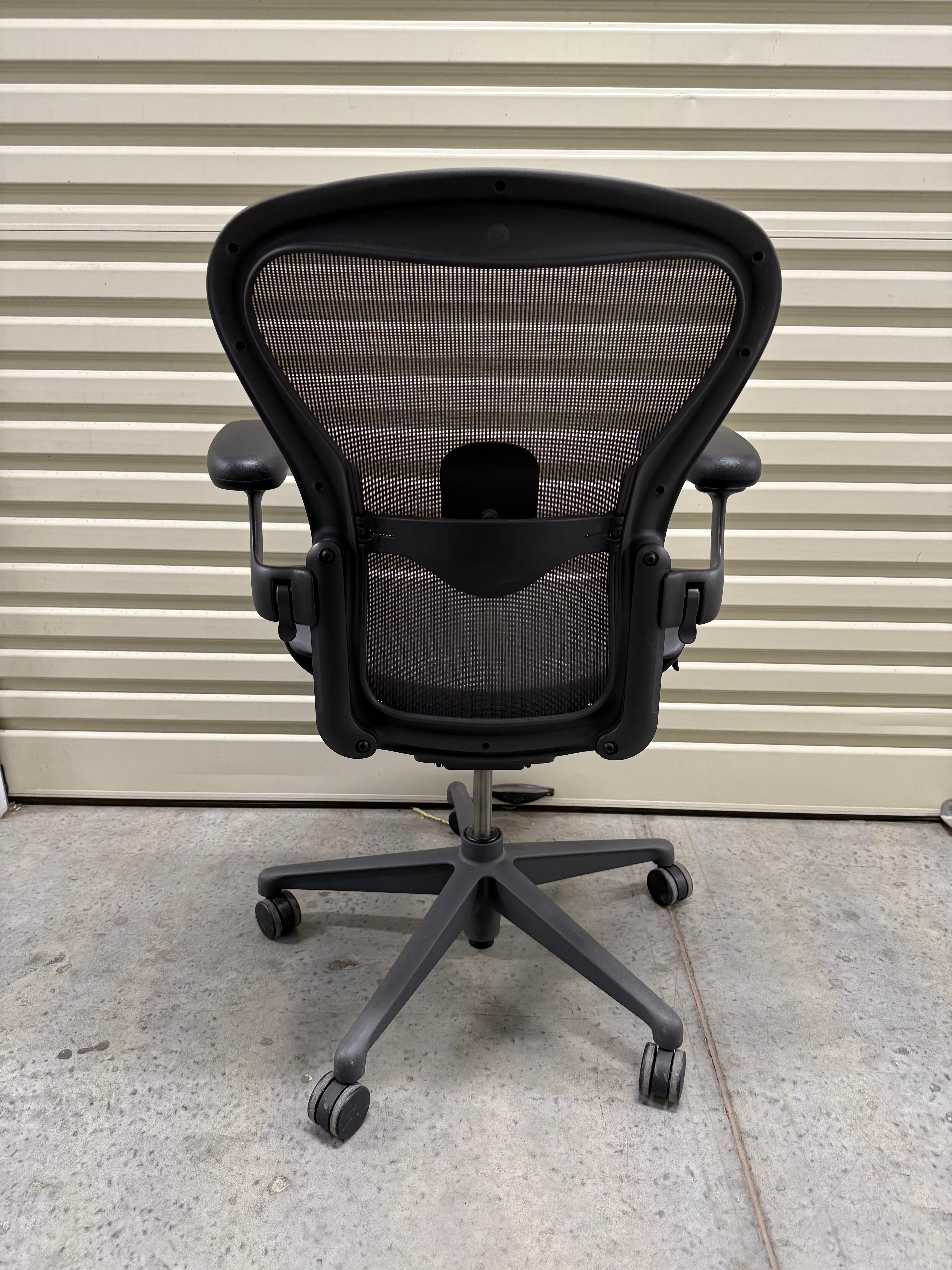 Herman Miller Aeron Remastered  Made in USA – Lumbar Back Support - Graphite