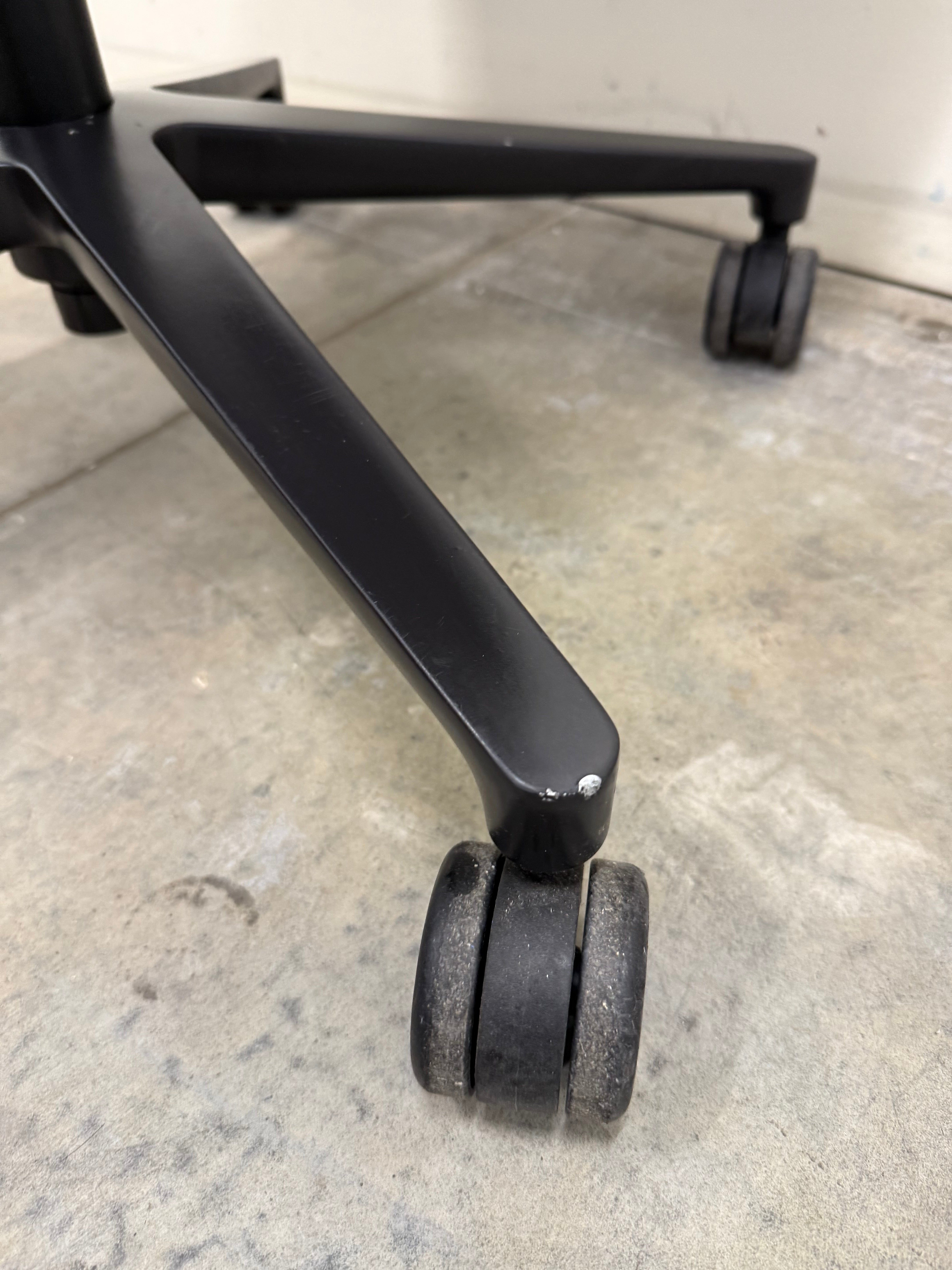 Vitra Softshell Chair – Grey Fabric with 5-Star Base on Castors