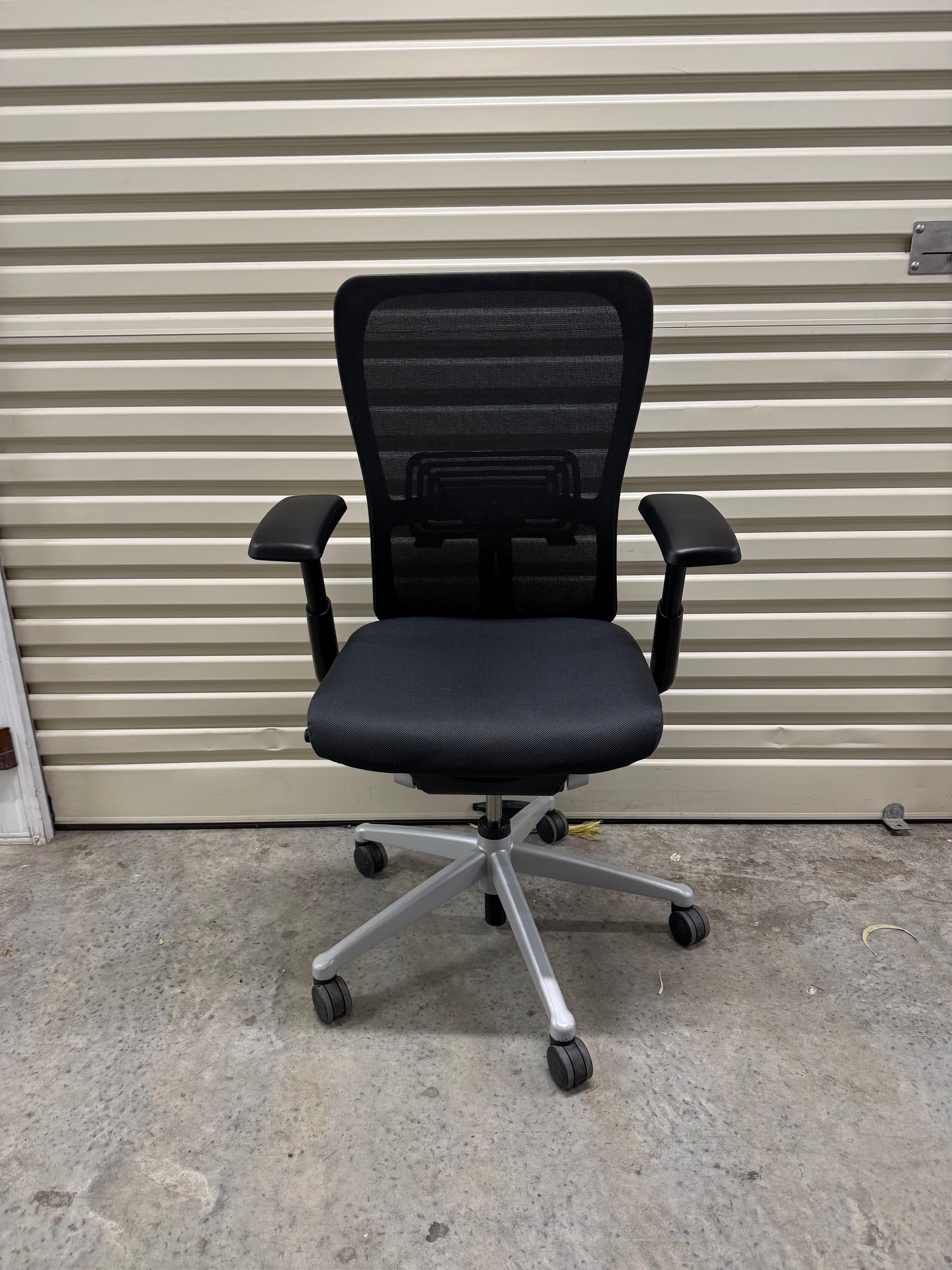 Haworth Zody Ergonomic Office Task chair with armrest