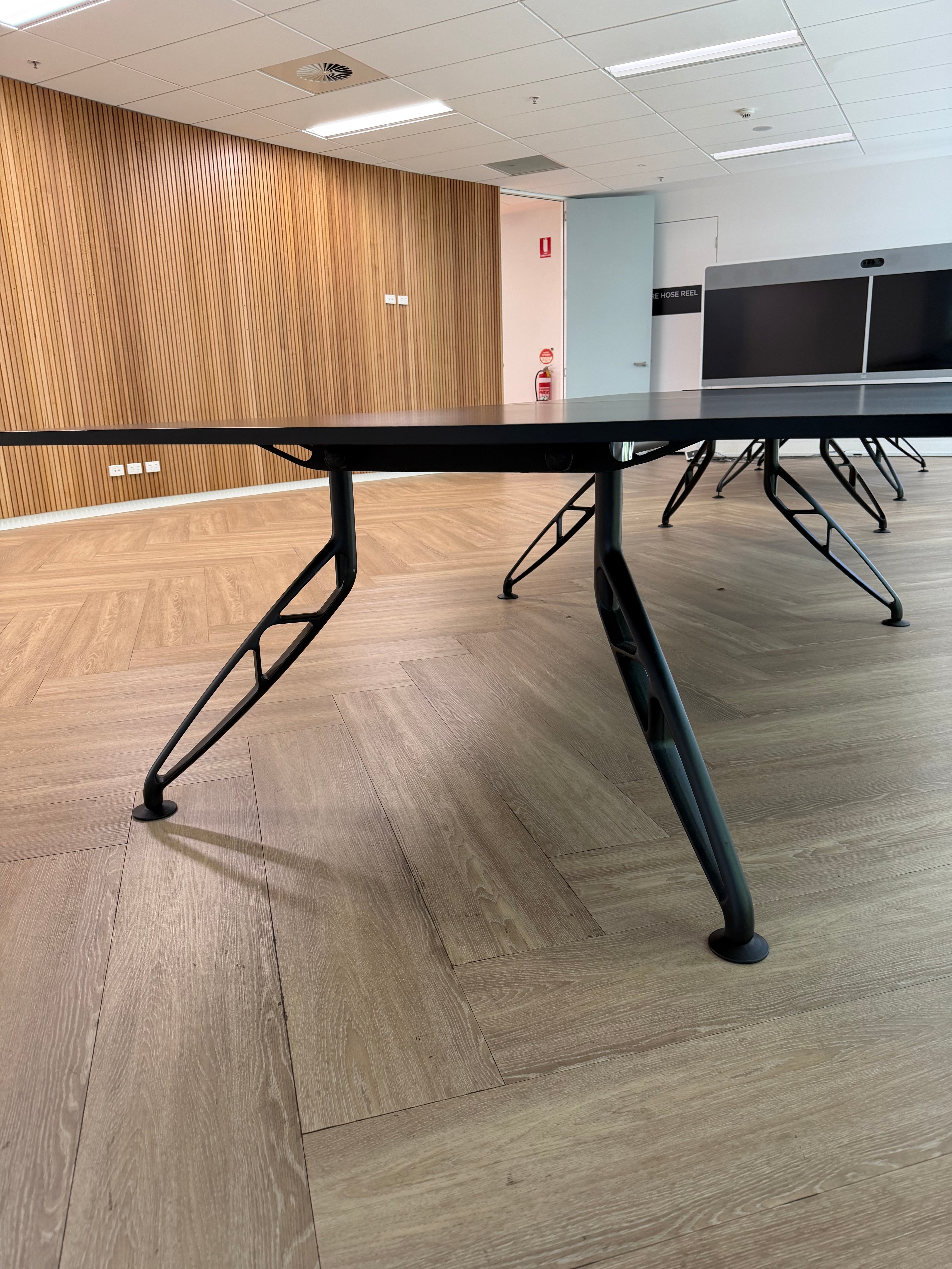 Thinking Works Trapeze Boardroom Table - Black - 4000 × 1600 mm