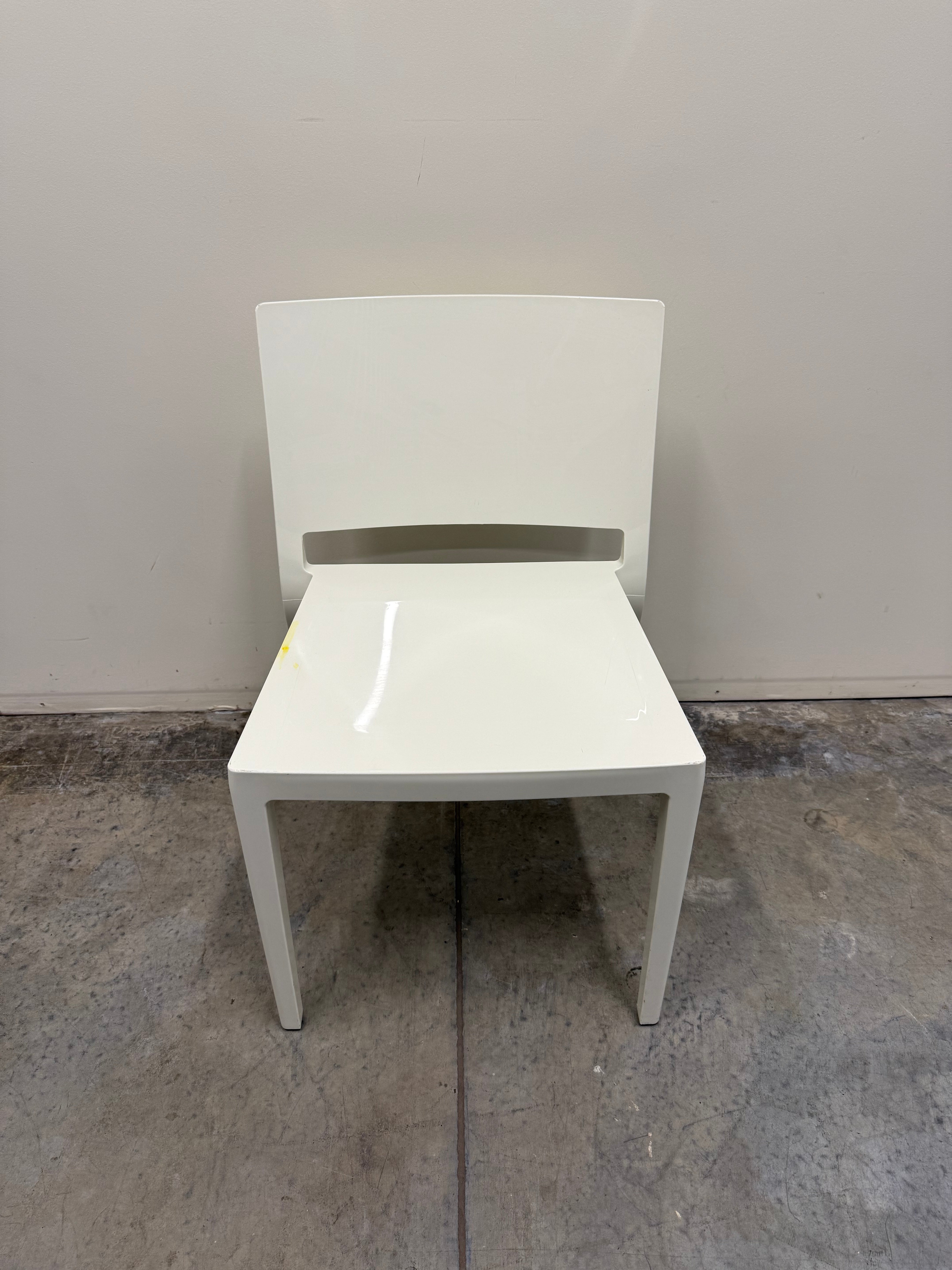 Kartell Lizz Chair – Designed by Piero Lissoni (White)