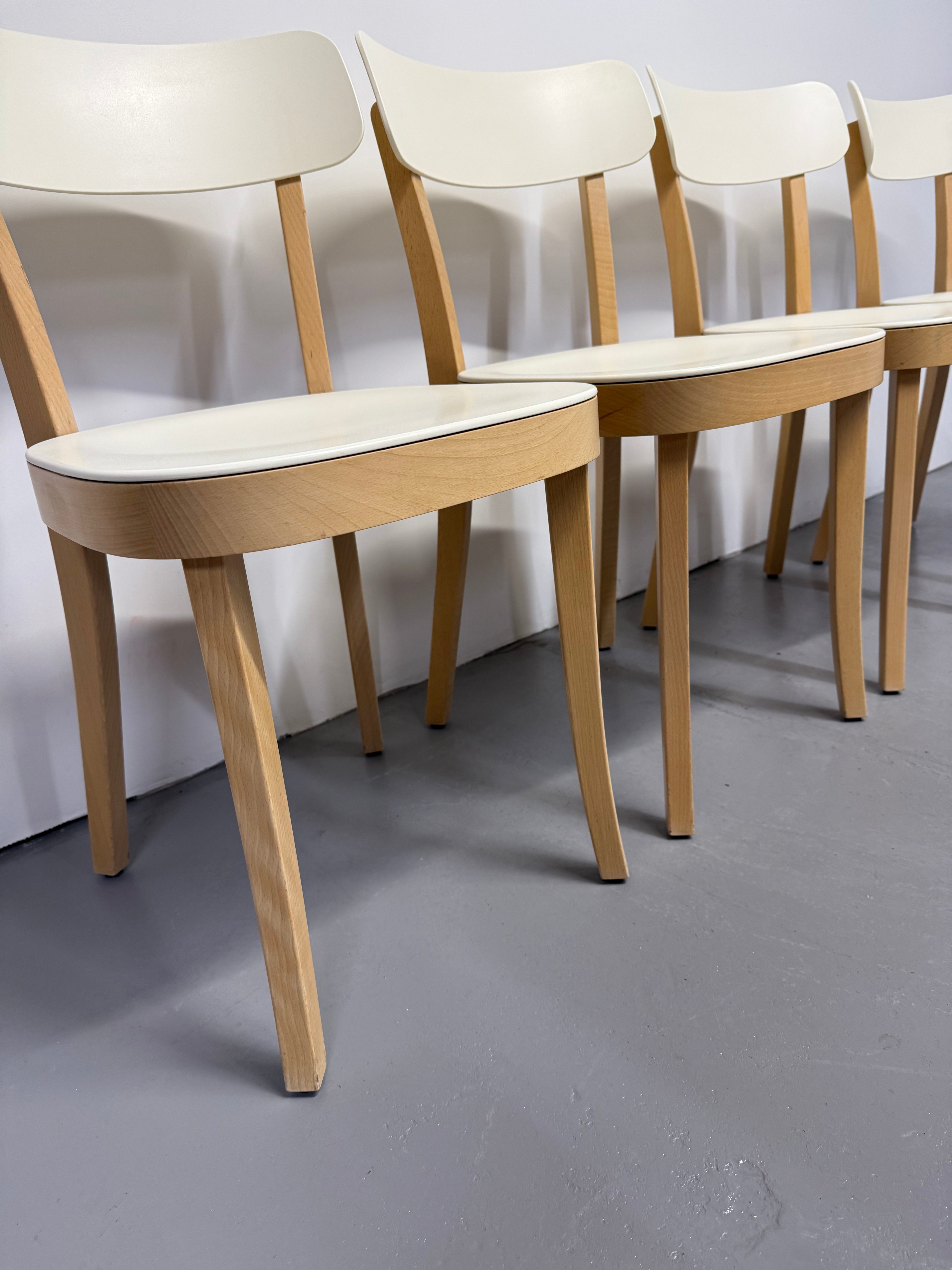 Vitra Basel Chair by Jasper Morrison – Beech Frame with White Seat & Back