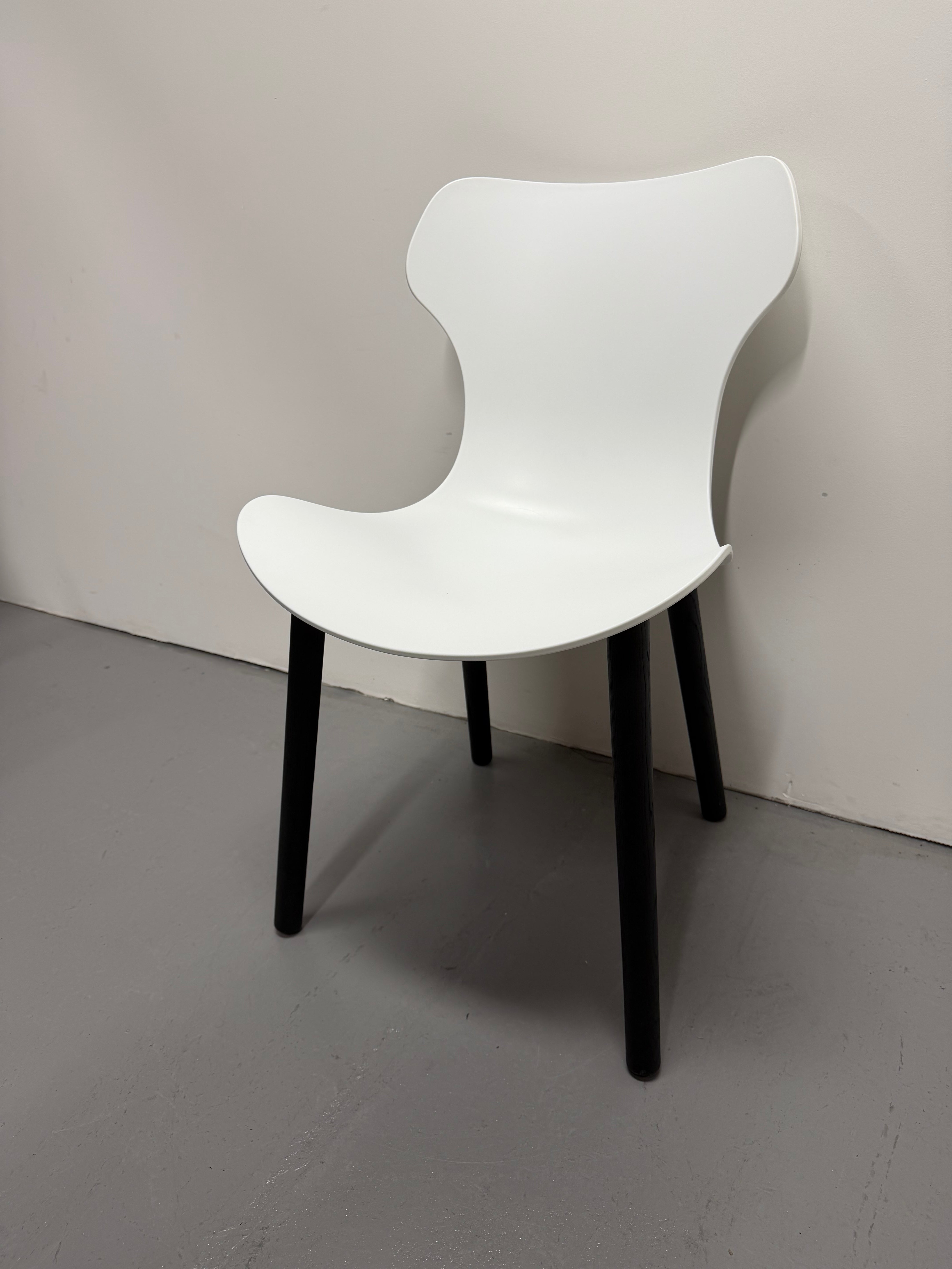B&B Italia Papilio Shell Dining Chair | Ex-Showroom