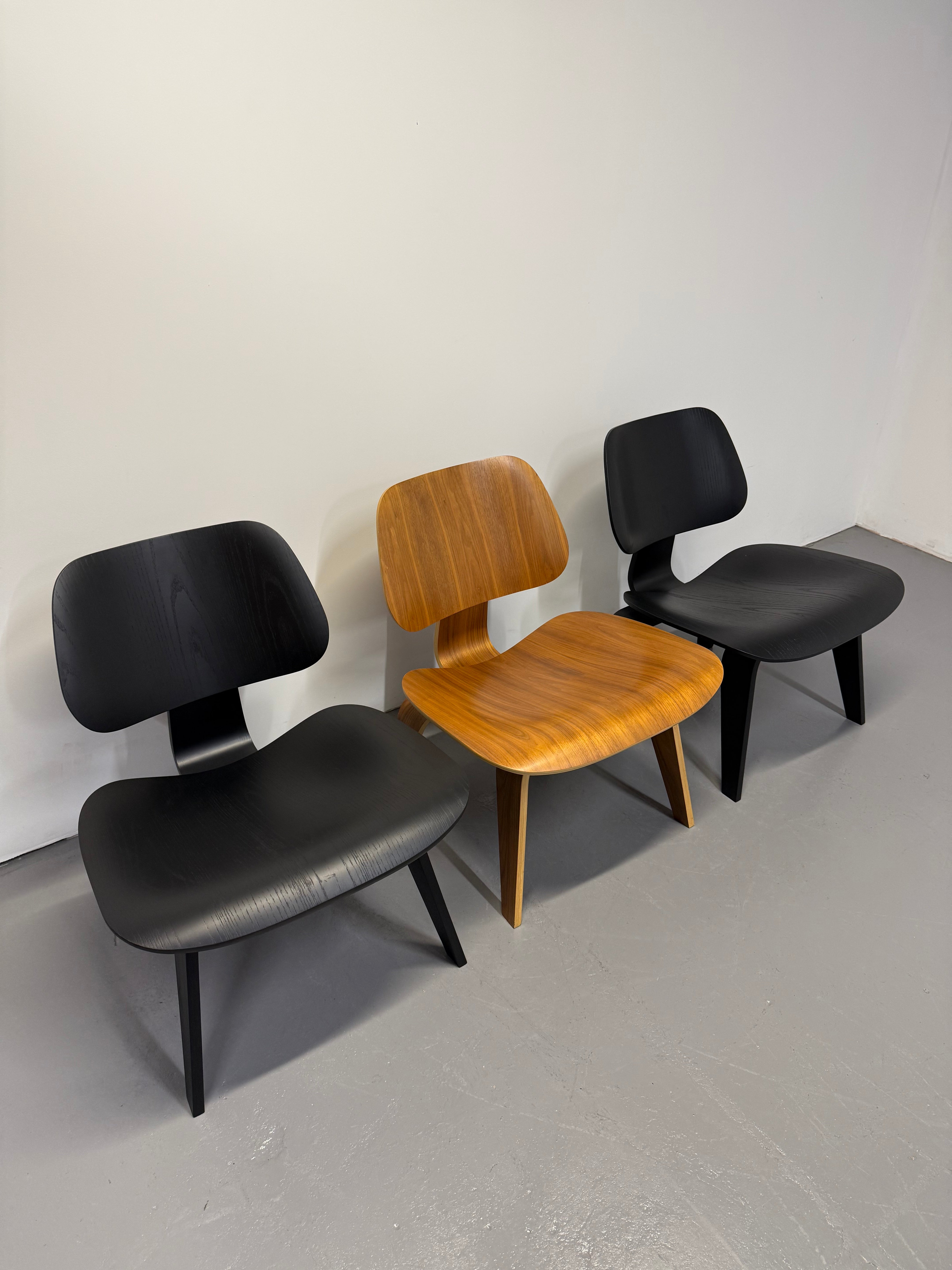 Eames LCW Lounge Chair – Molded Plywood Classic in Walnut Finish