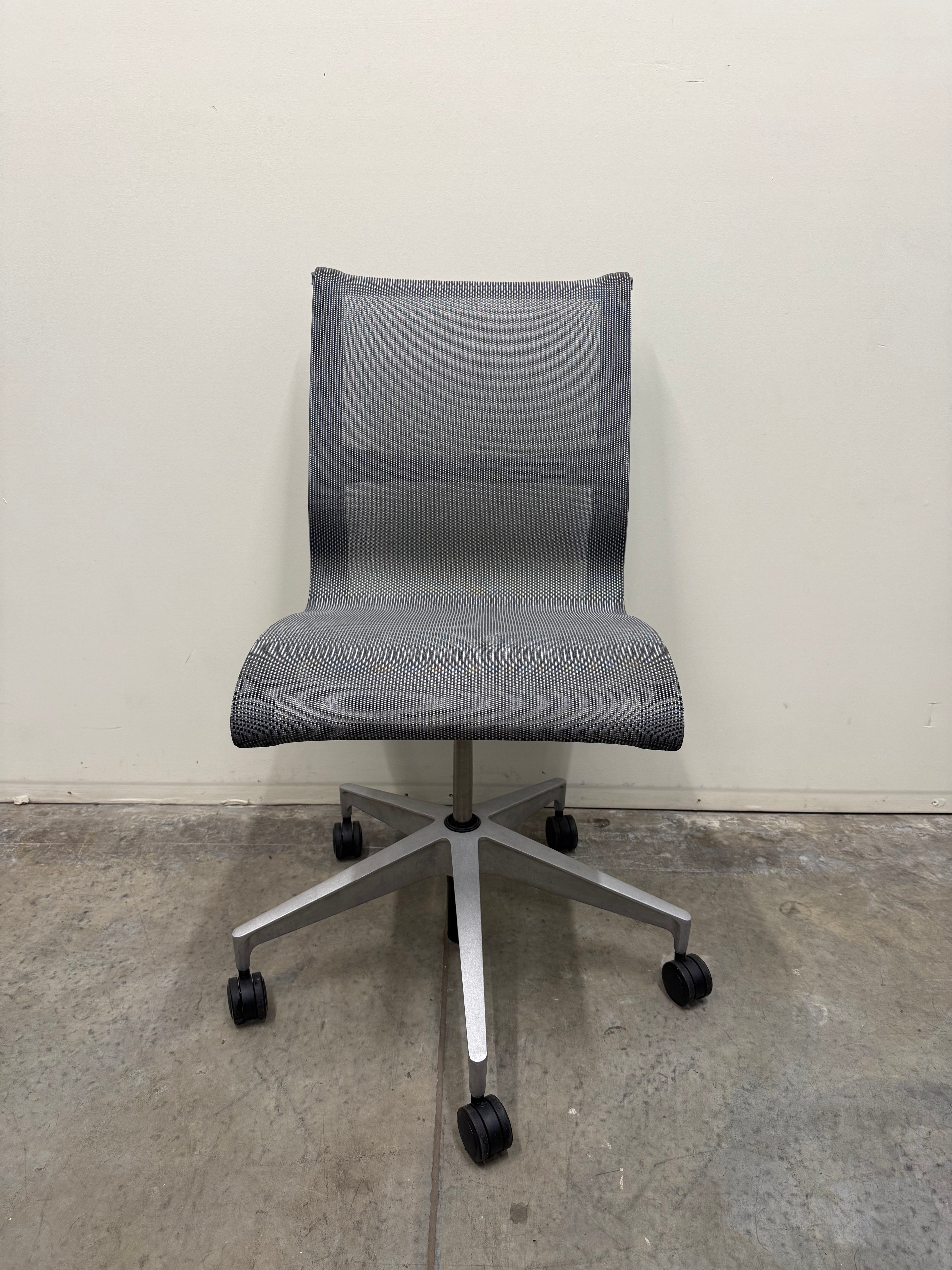 Herman Miller Setu Chair – Armless / Grey