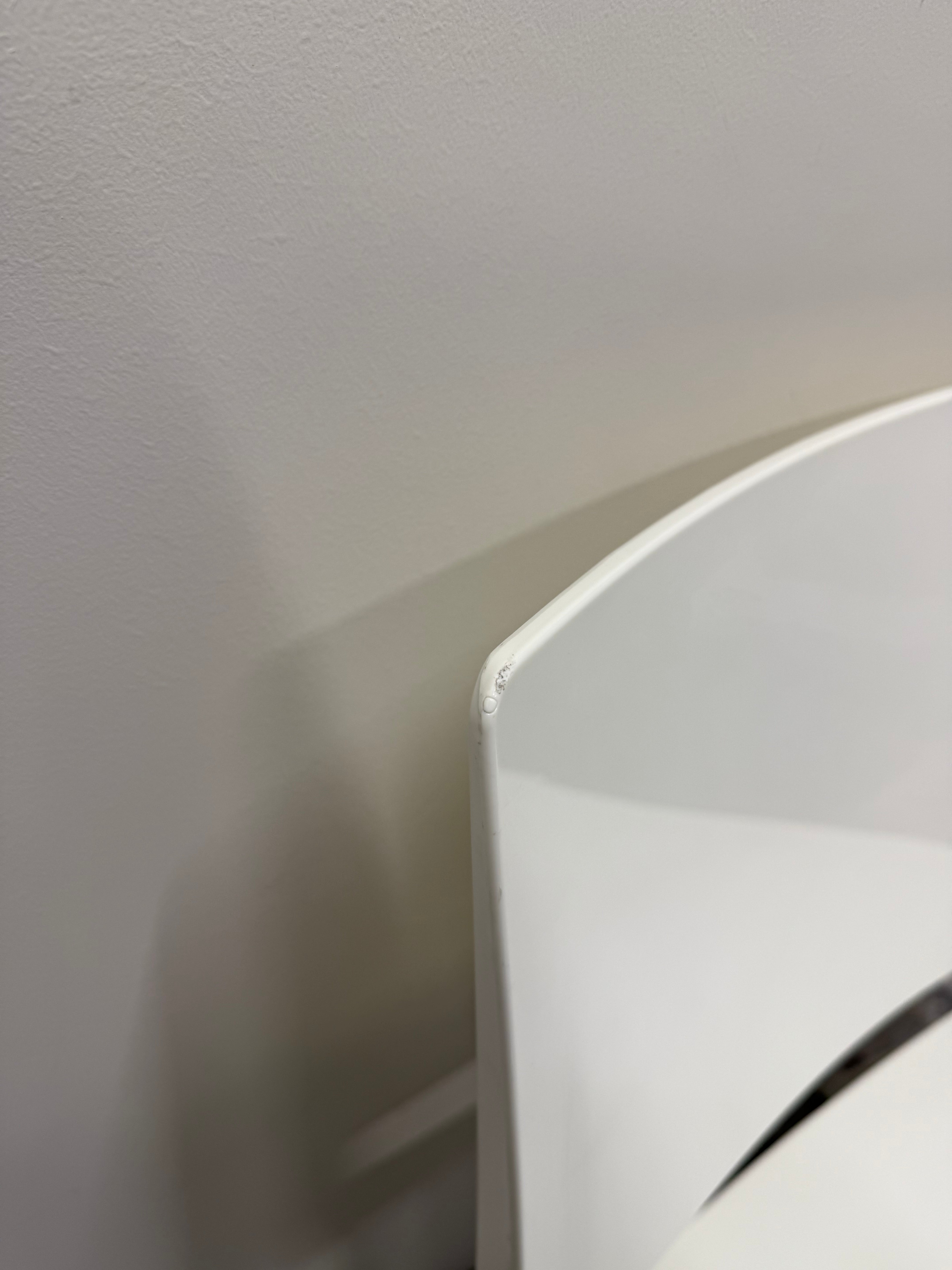 Kartell Lizz Chair – Designed by Piero Lissoni (White)