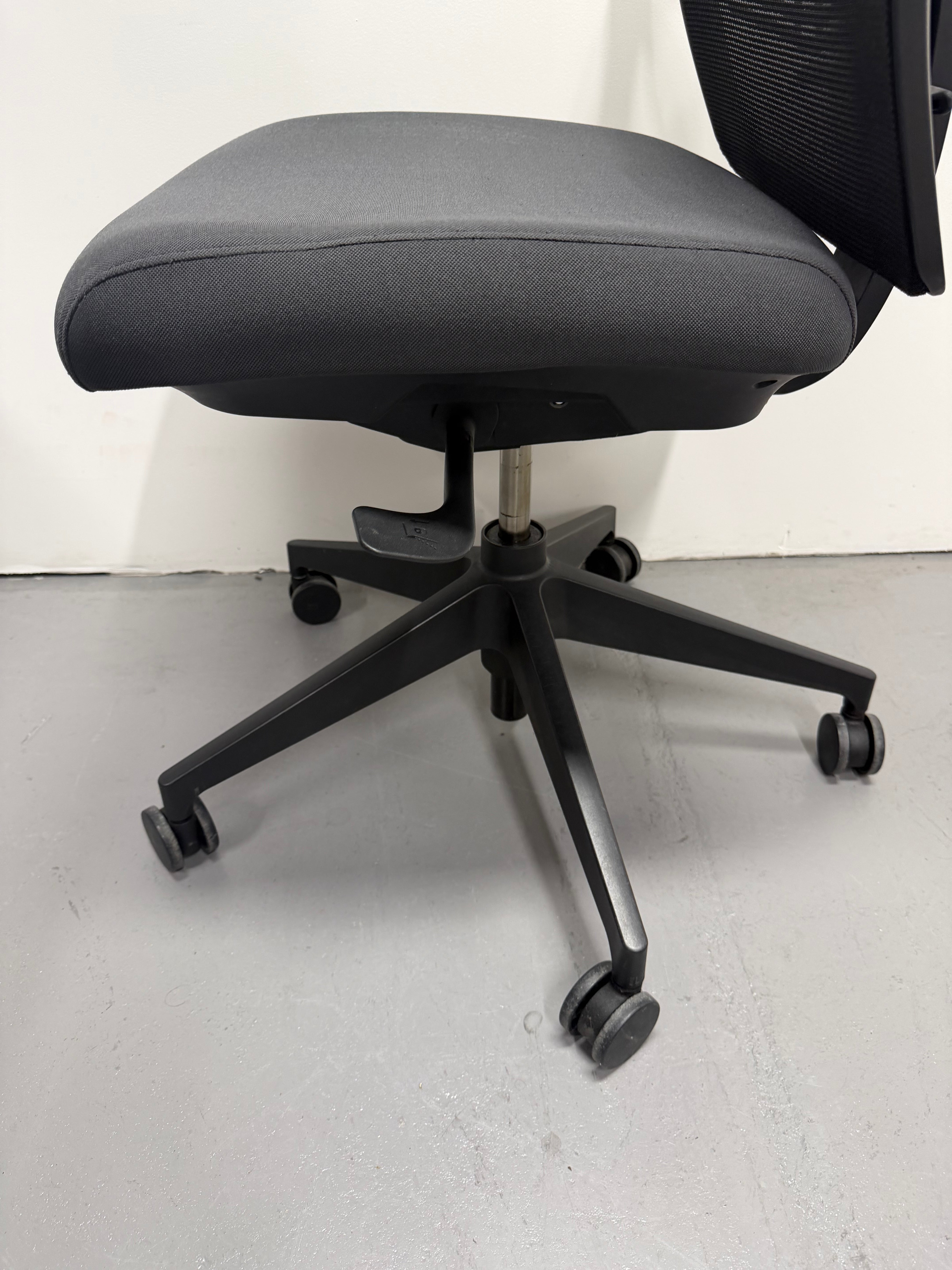Haworth Aloha Ergonomic task Chair - Black