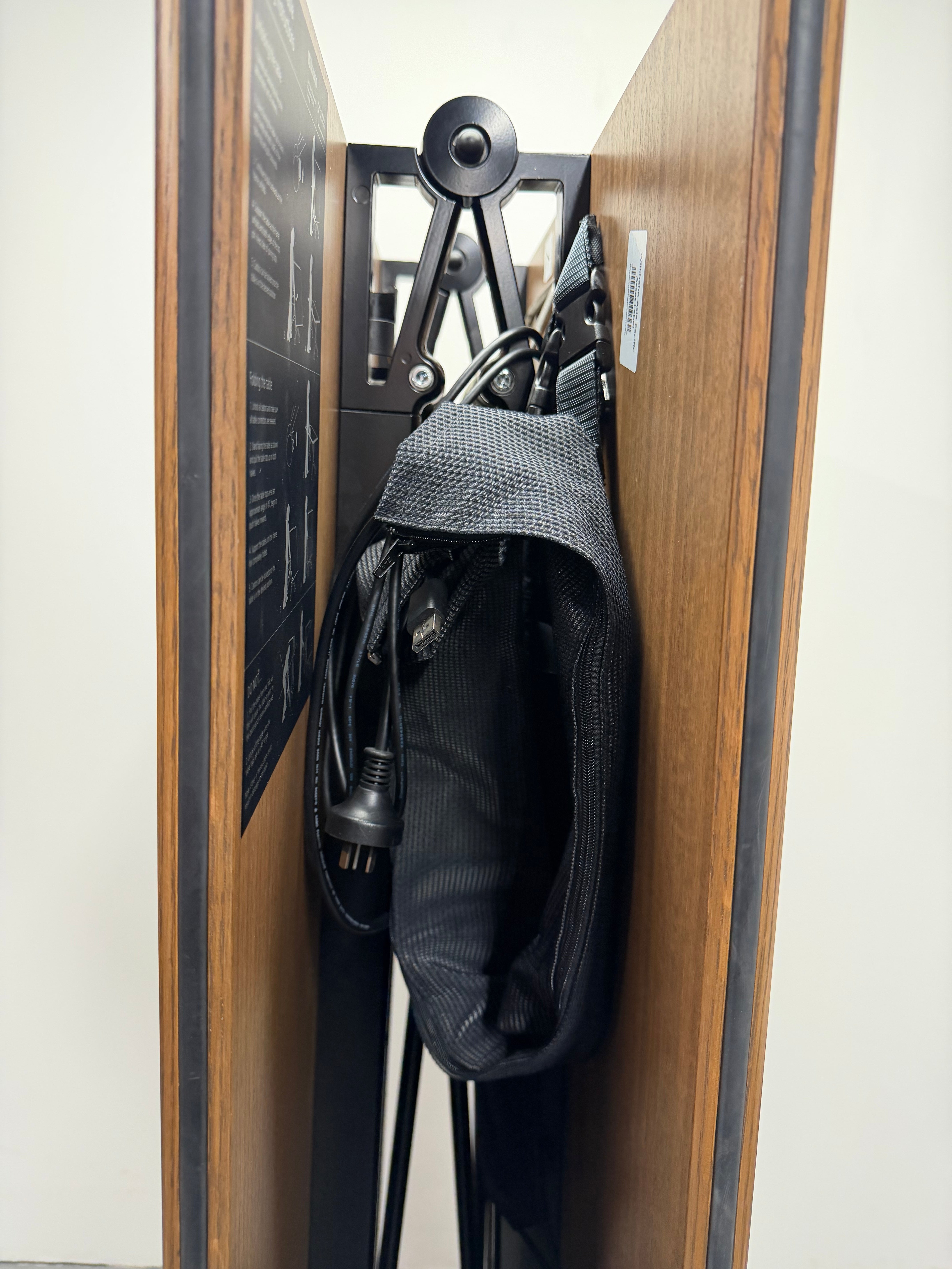 Wilkhahn Confair Walnut - 3000x1000